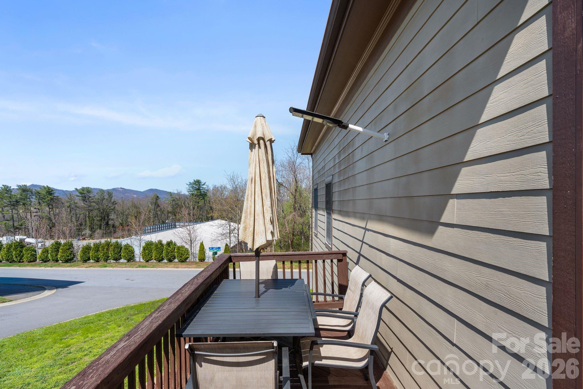 11 Trevors Trail Property Photo 3