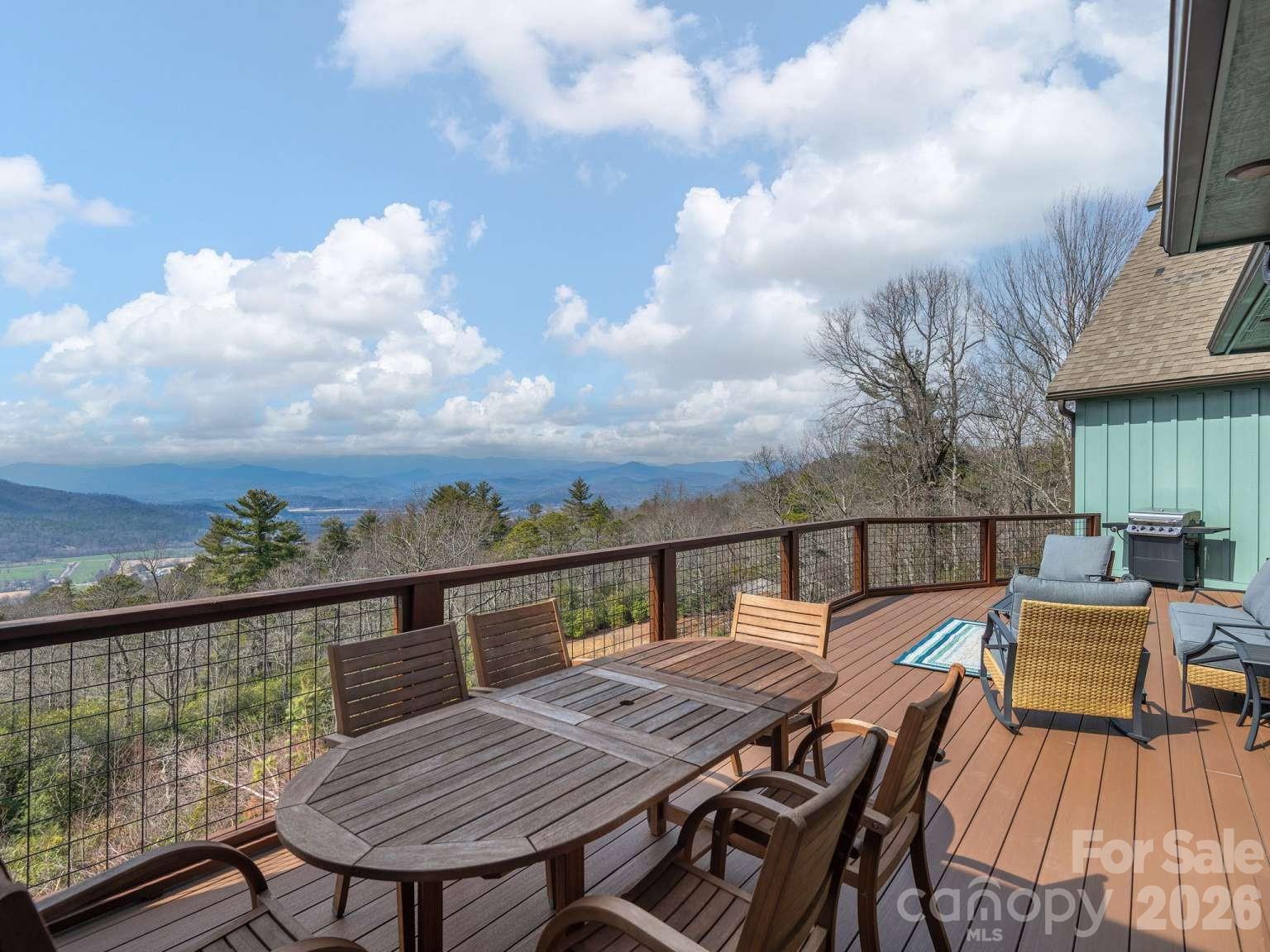 770 Dream Weaver Drive Property Photo 12