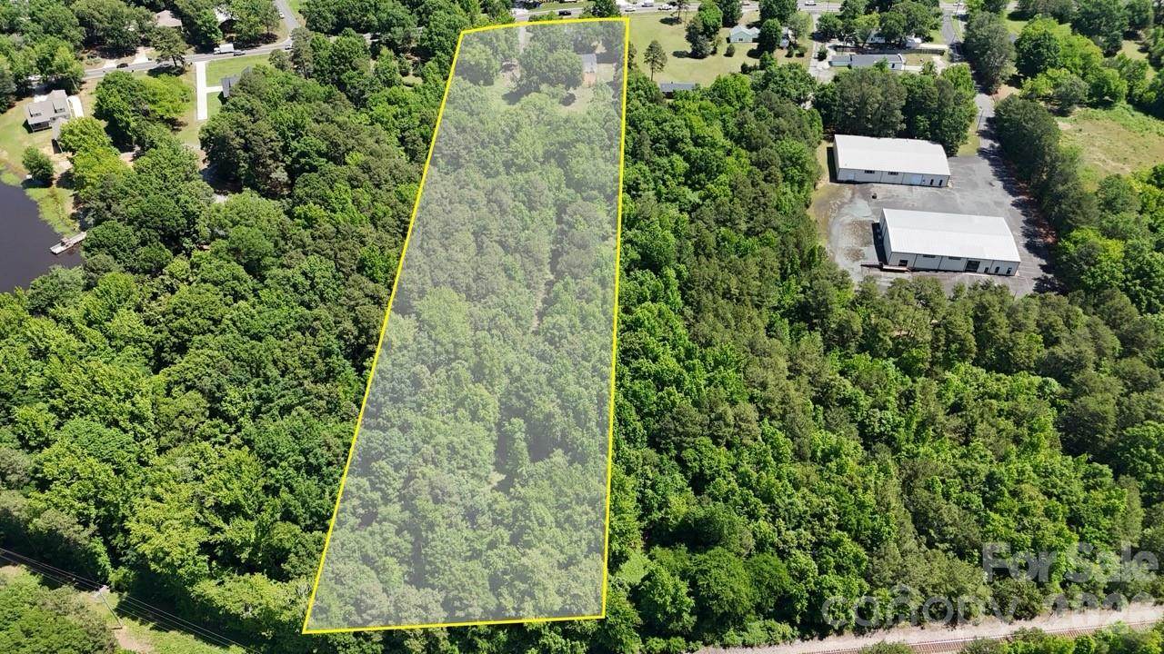 3211 Old Charlotte Highway Property Photo 1