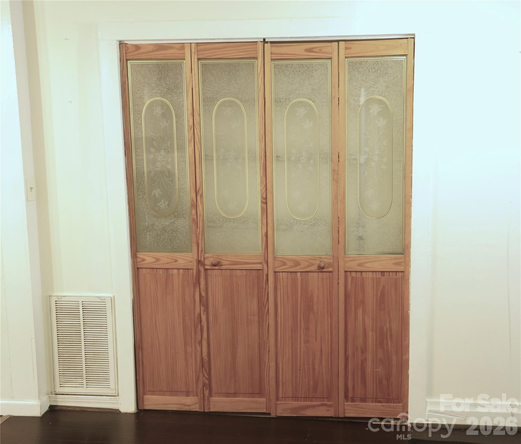 1912 Graham Street Property Photo 16