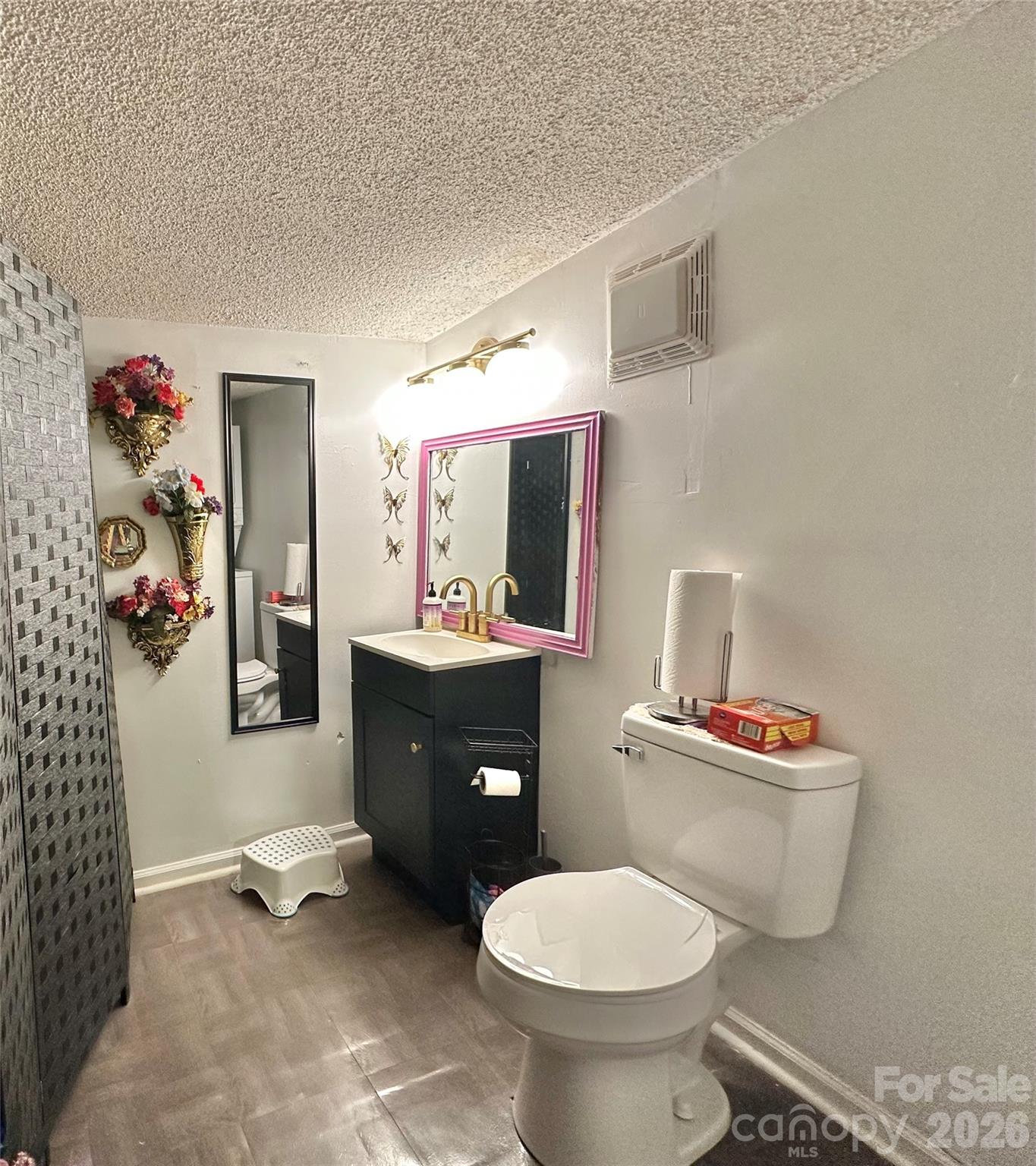 1912 Graham Street Property Photo 22