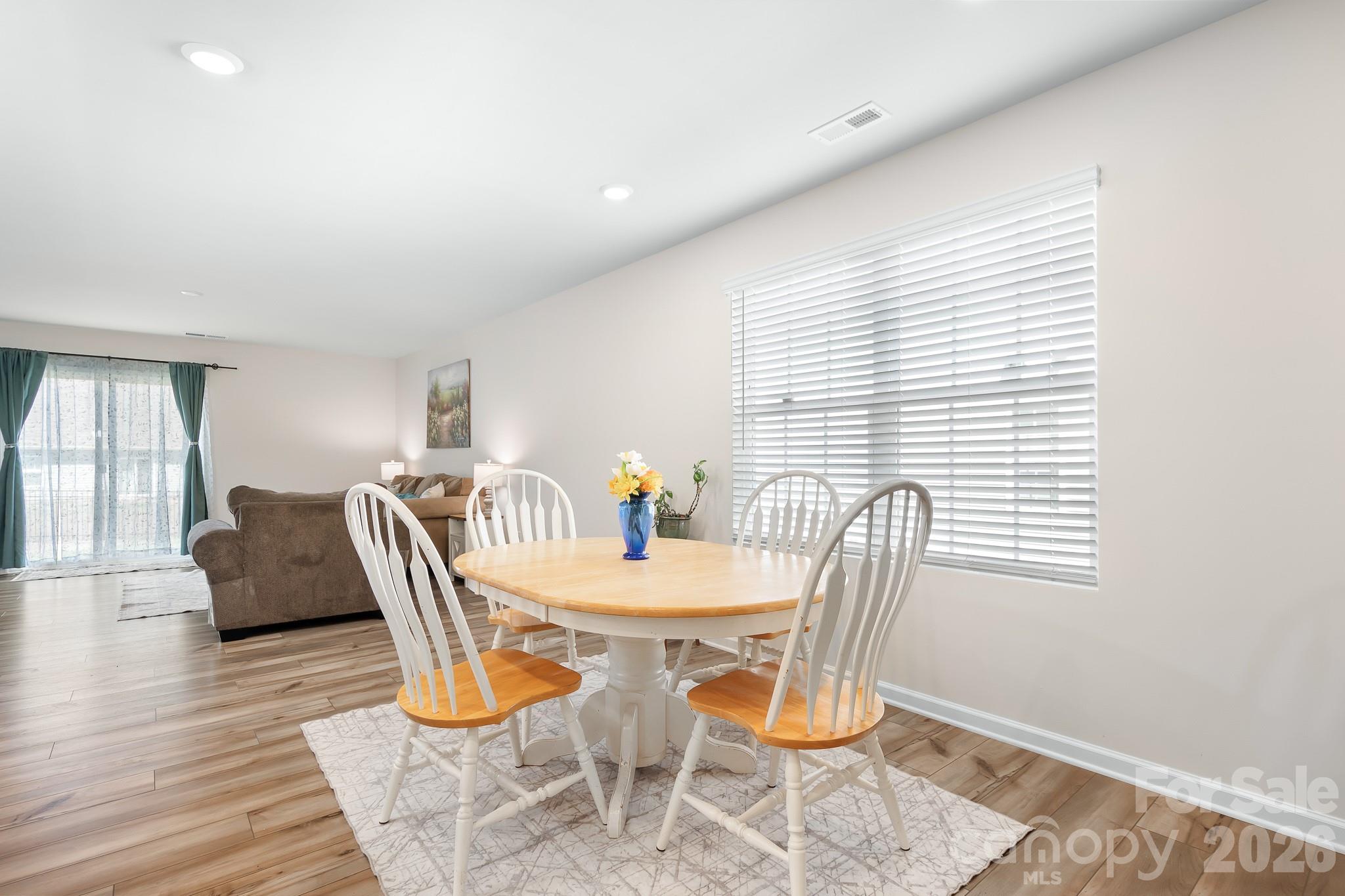 2326 Trollinger Drive Property Photo 4