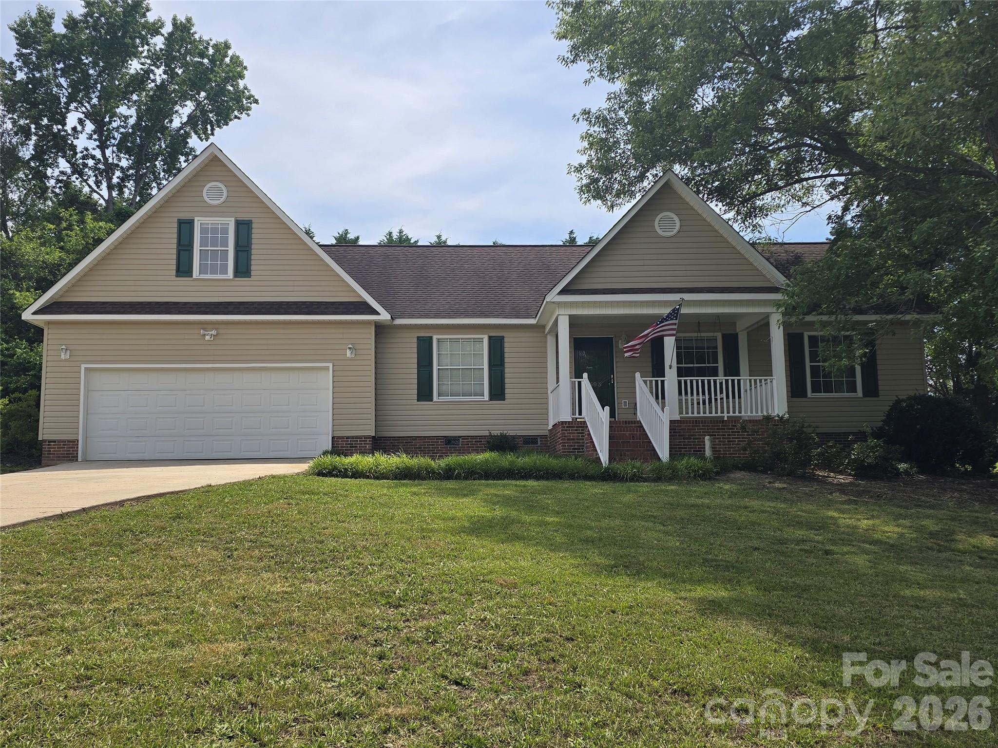 2393 Oxford Circle Property Photo 2