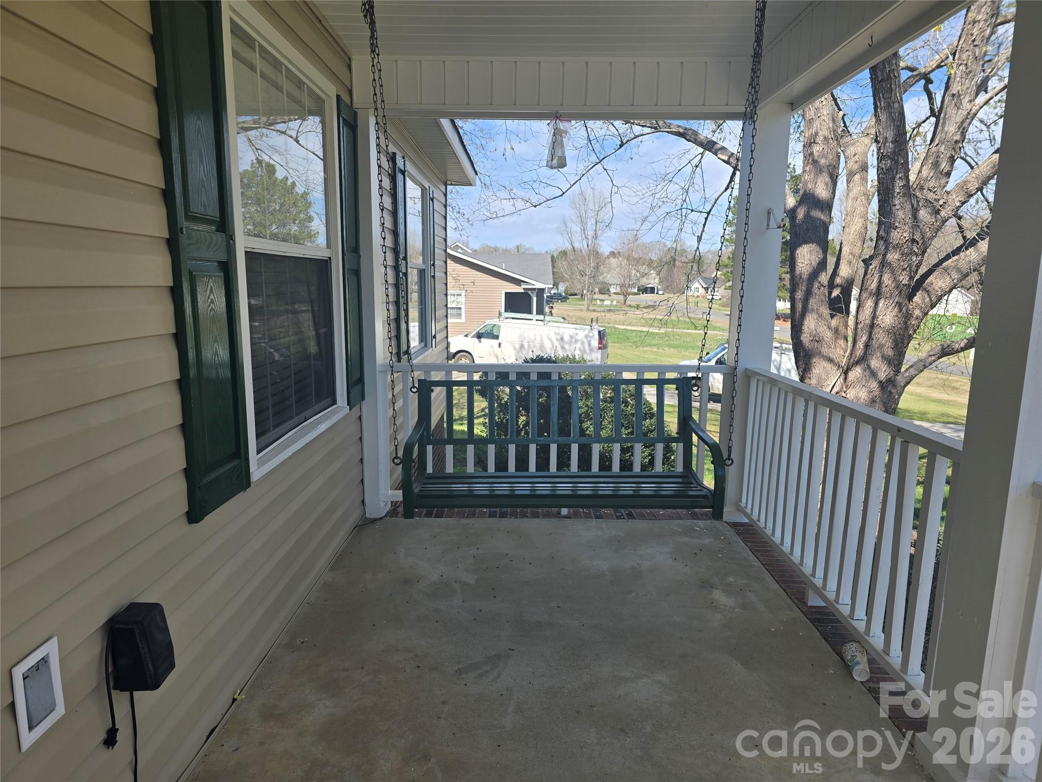 2393 Oxford Circle Property Photo 5