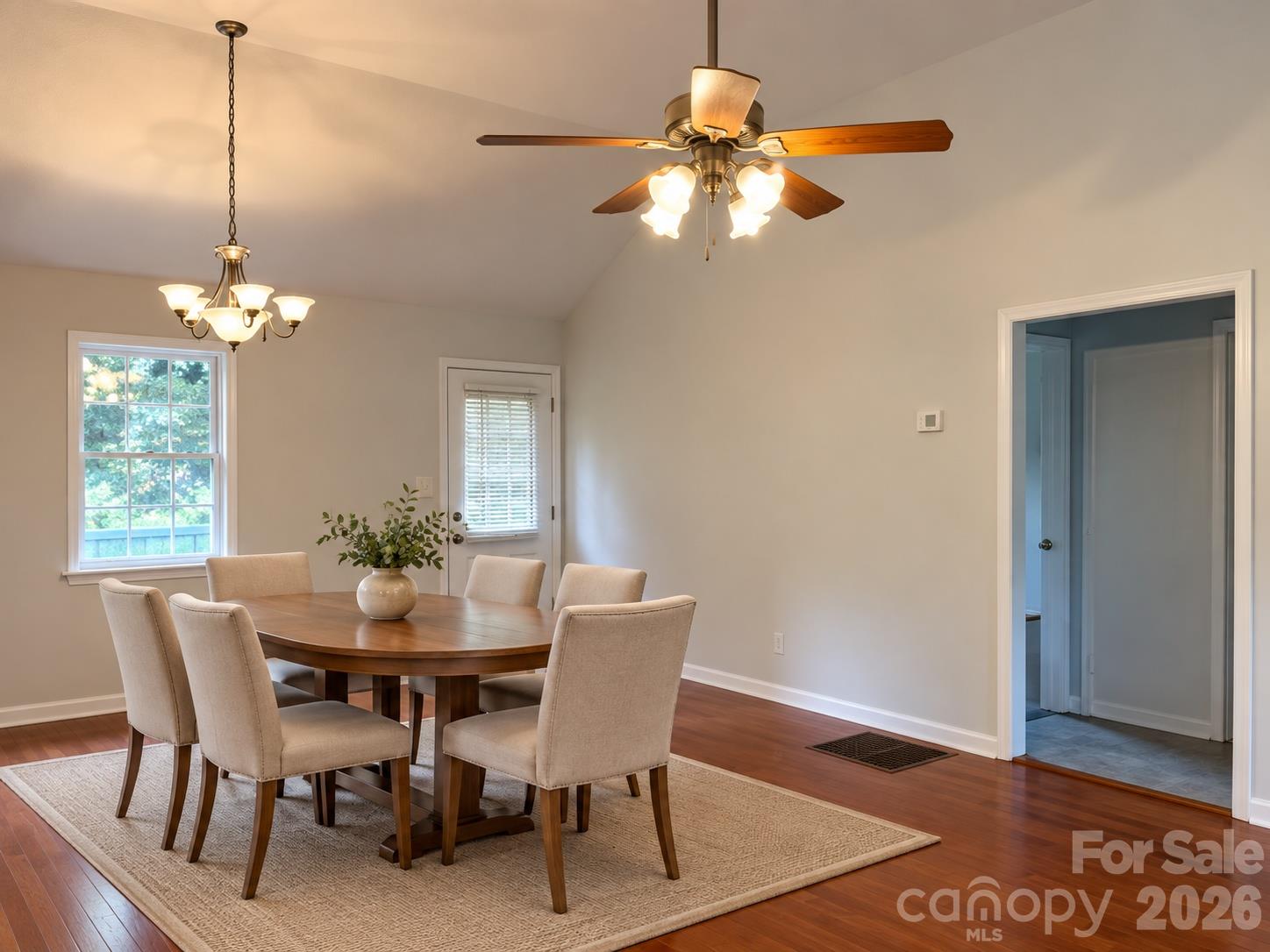 2393 Oxford Circle Property Photo 14