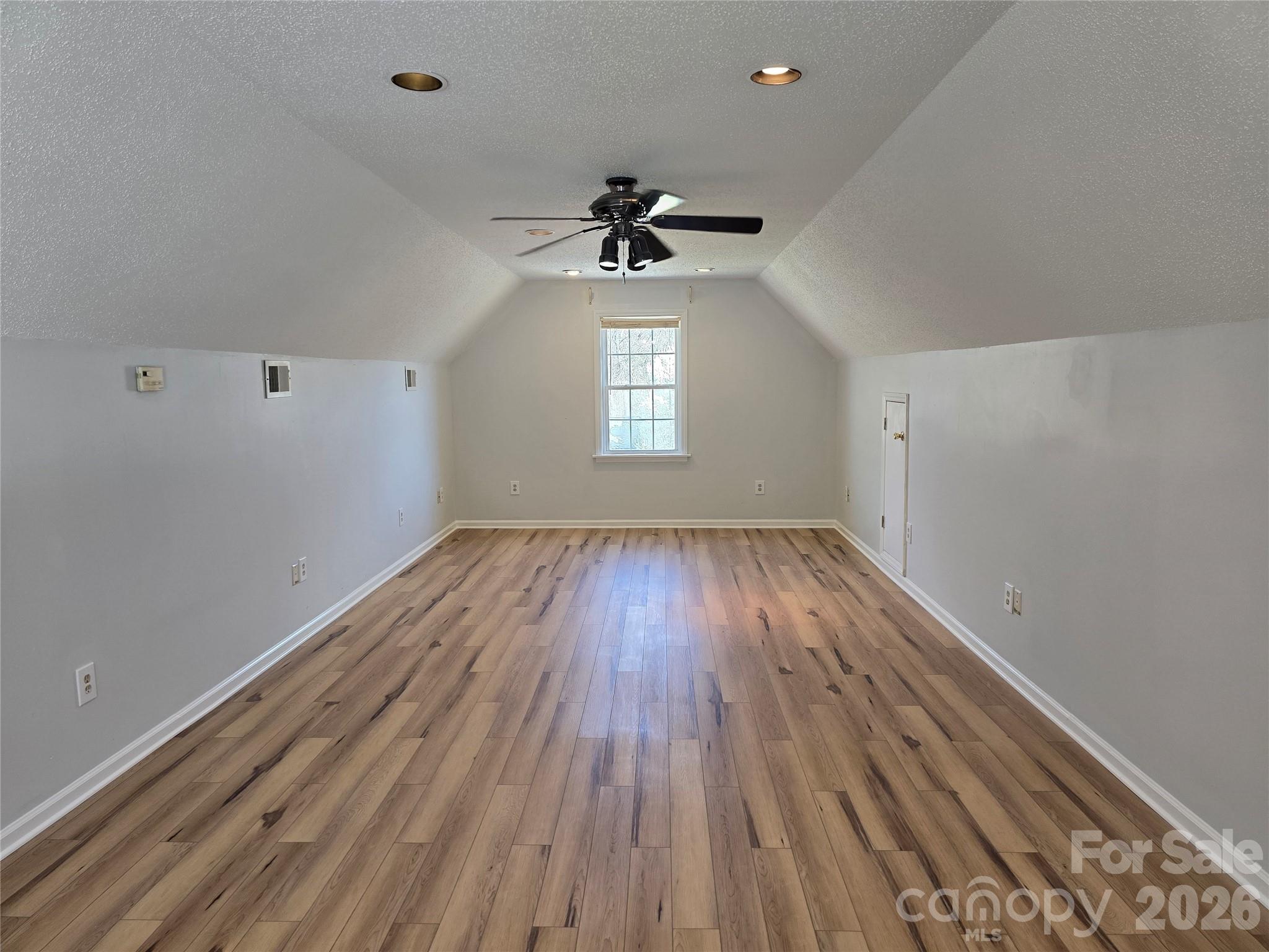 2393 Oxford Circle Property Photo 27