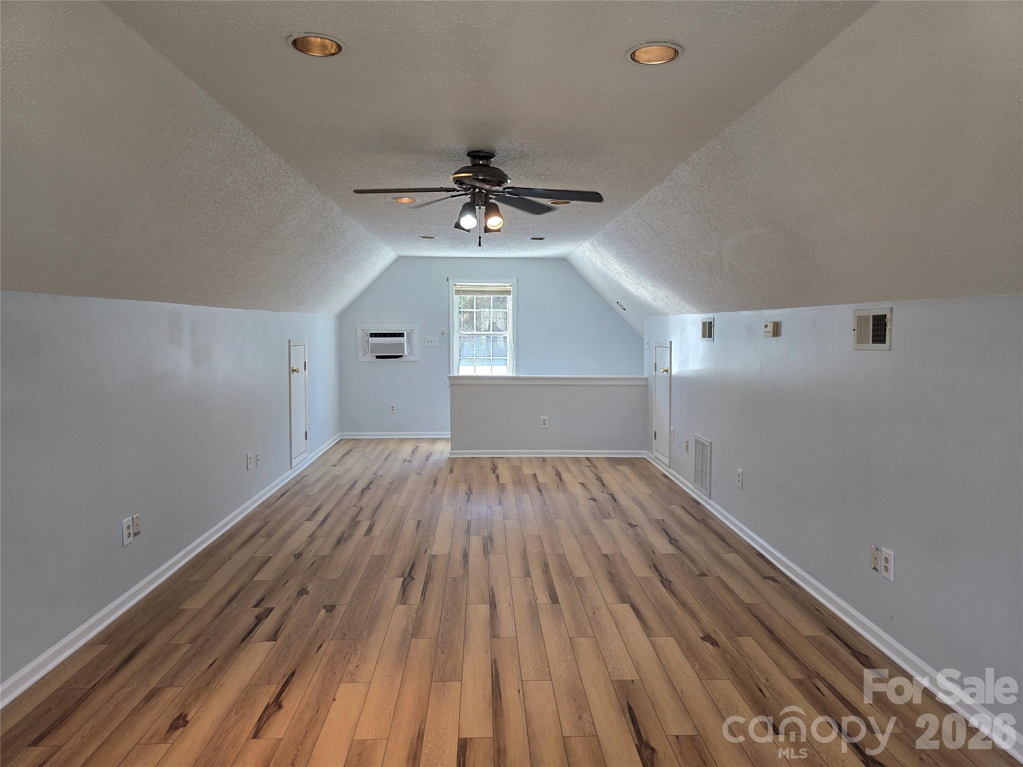 2393 Oxford Circle Property Photo 28