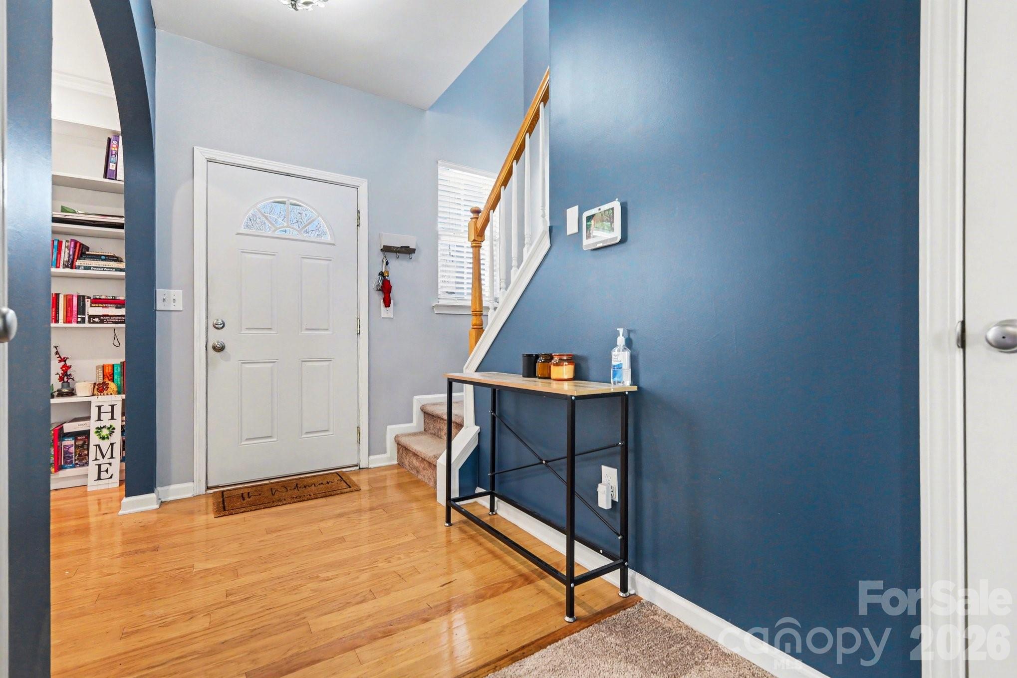 8411 Chaceview Court Property Photo 3