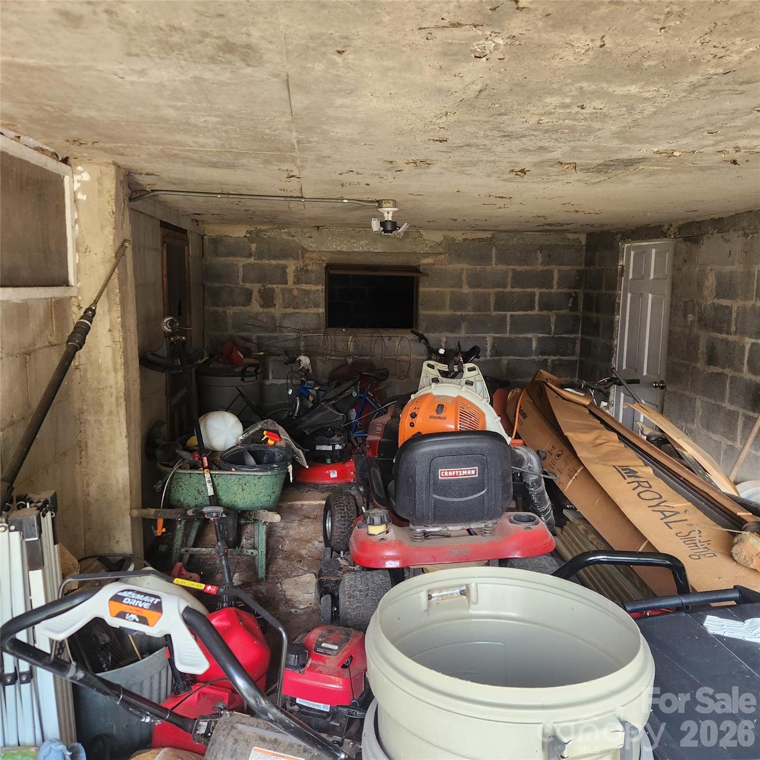 18 Herron Street Property Photo 33