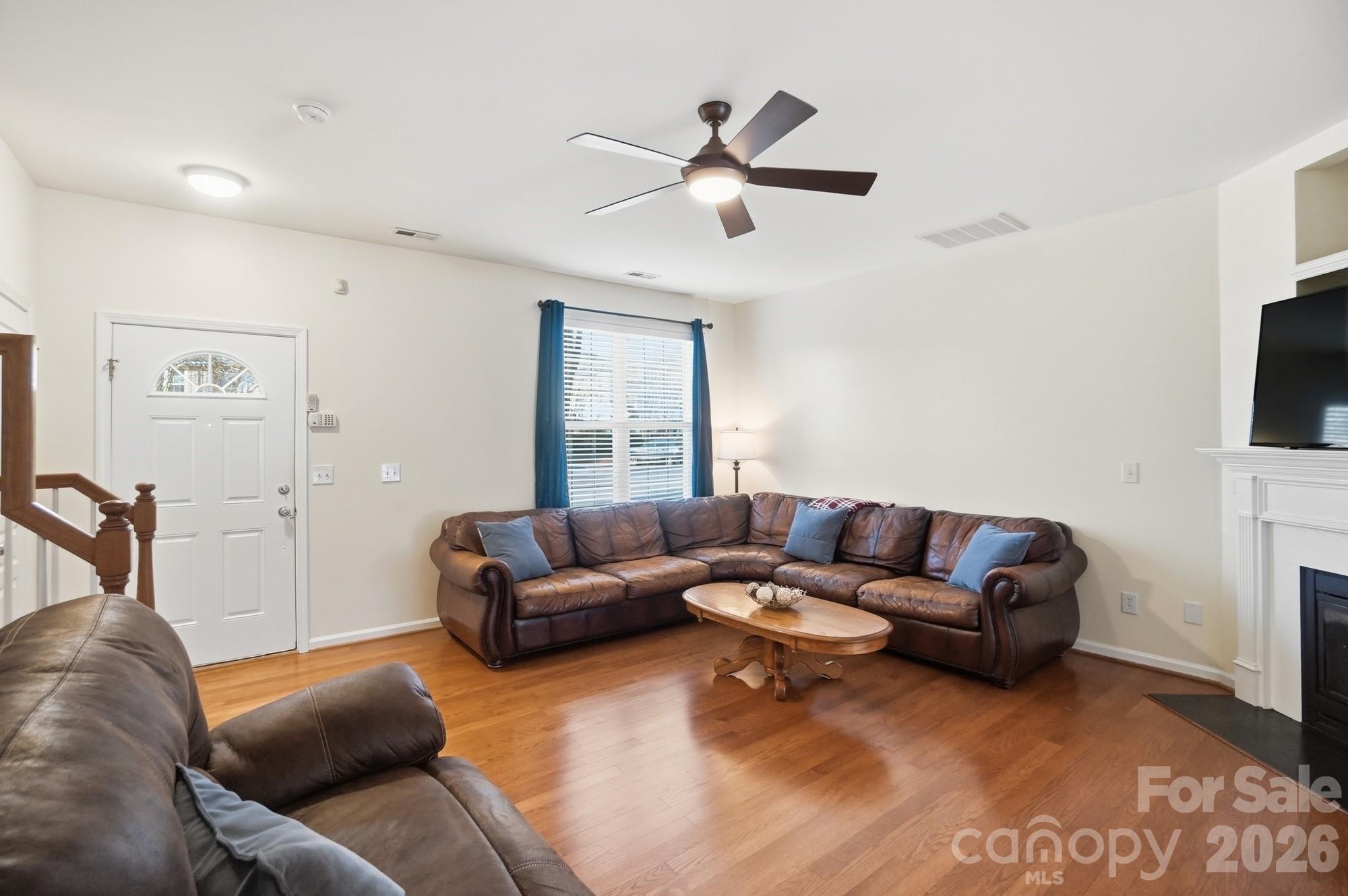 8422 Chaceview Court Property Photo 6
