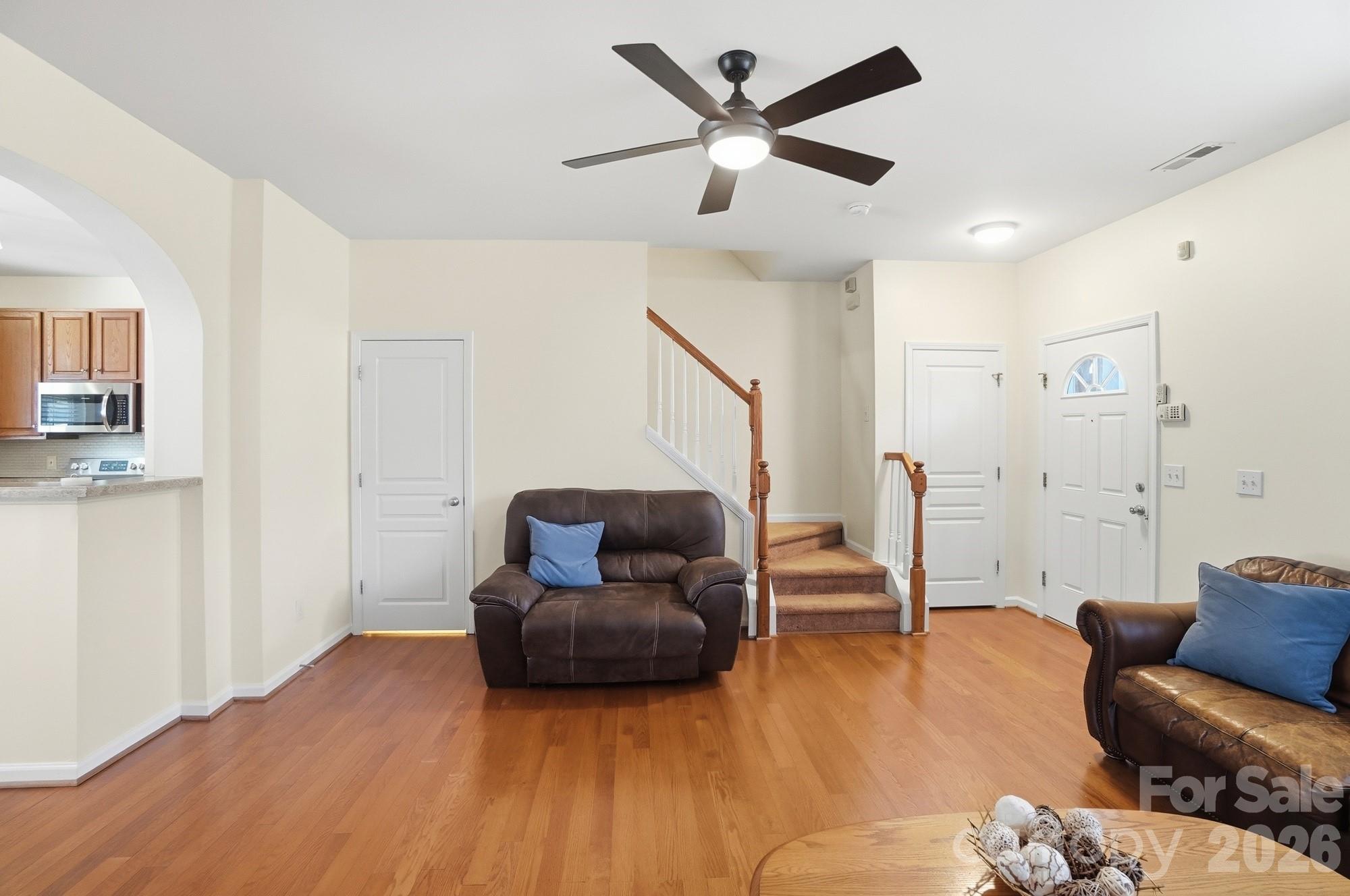 8422 Chaceview Court Property Photo 10