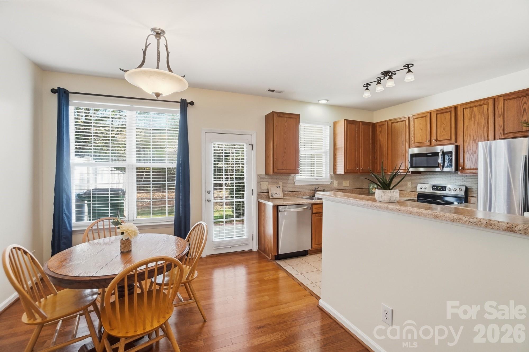 8422 Chaceview Court Property Photo 11