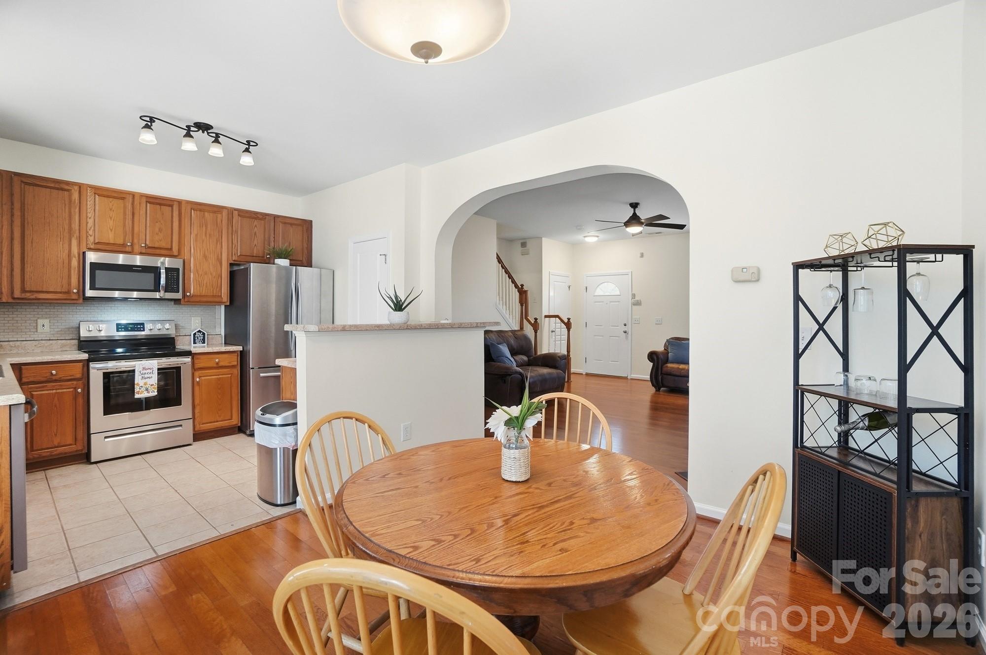 8422 Chaceview Court Property Photo 13