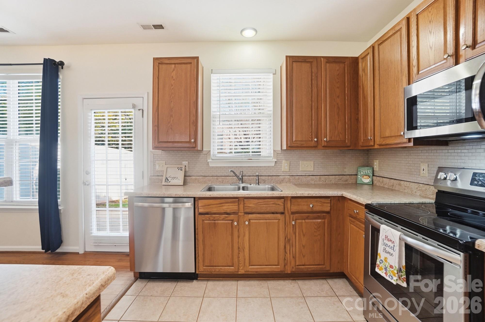 8422 Chaceview Court Property Photo 16