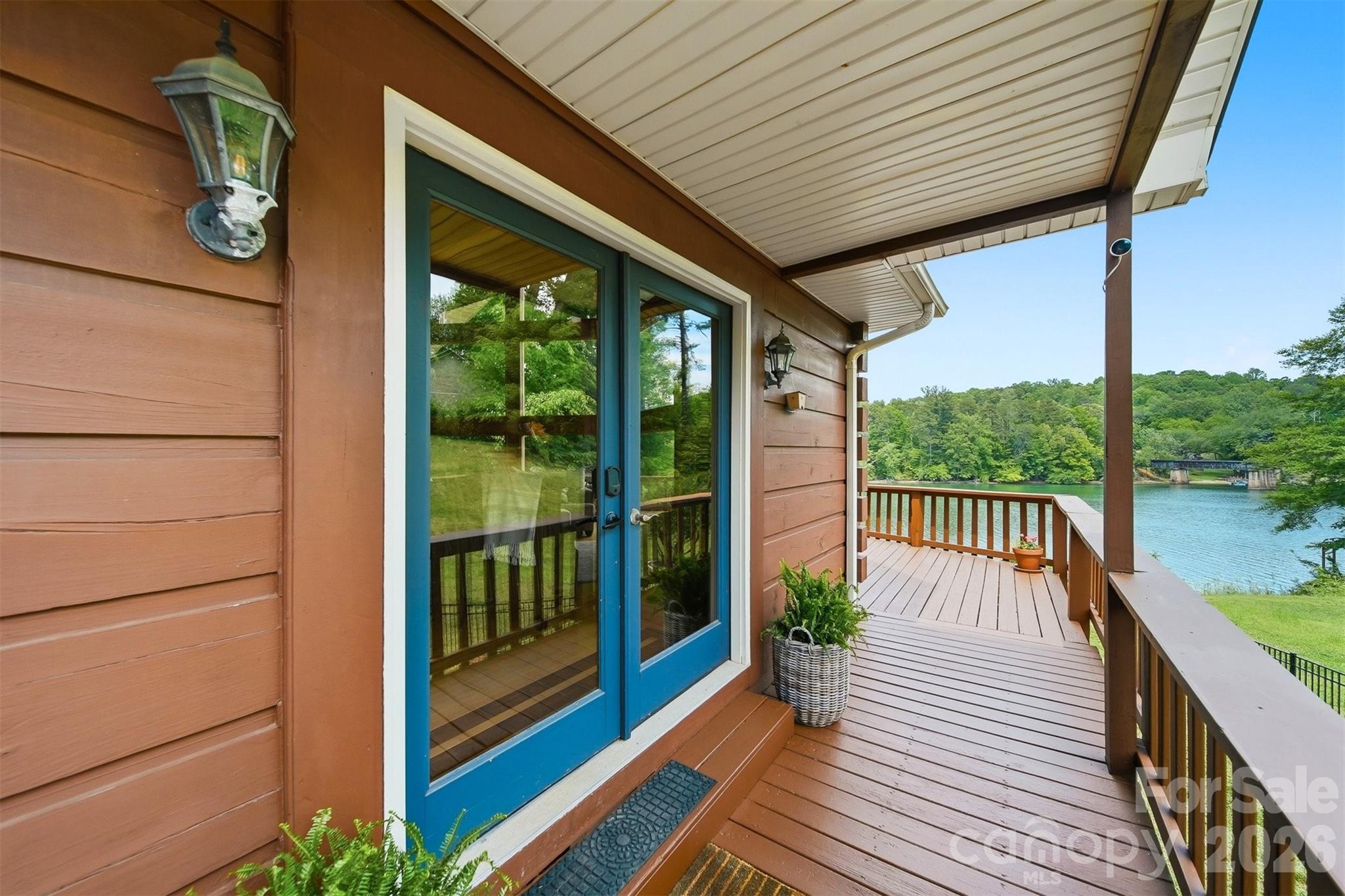 1925 Lake Acres Drive Property Photo 3