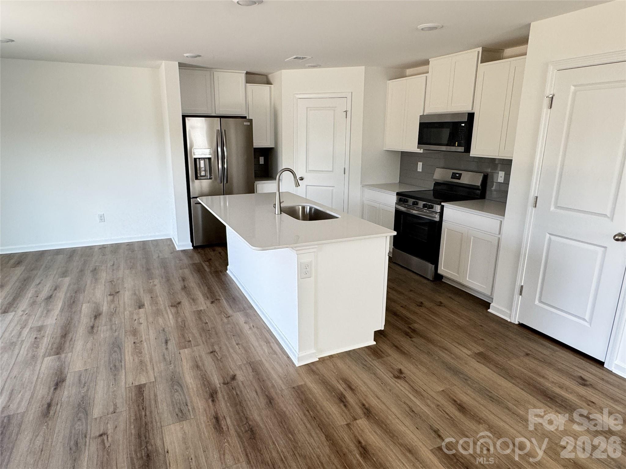 4120 Oxford Glen Drive Og 5 Property Photo 3