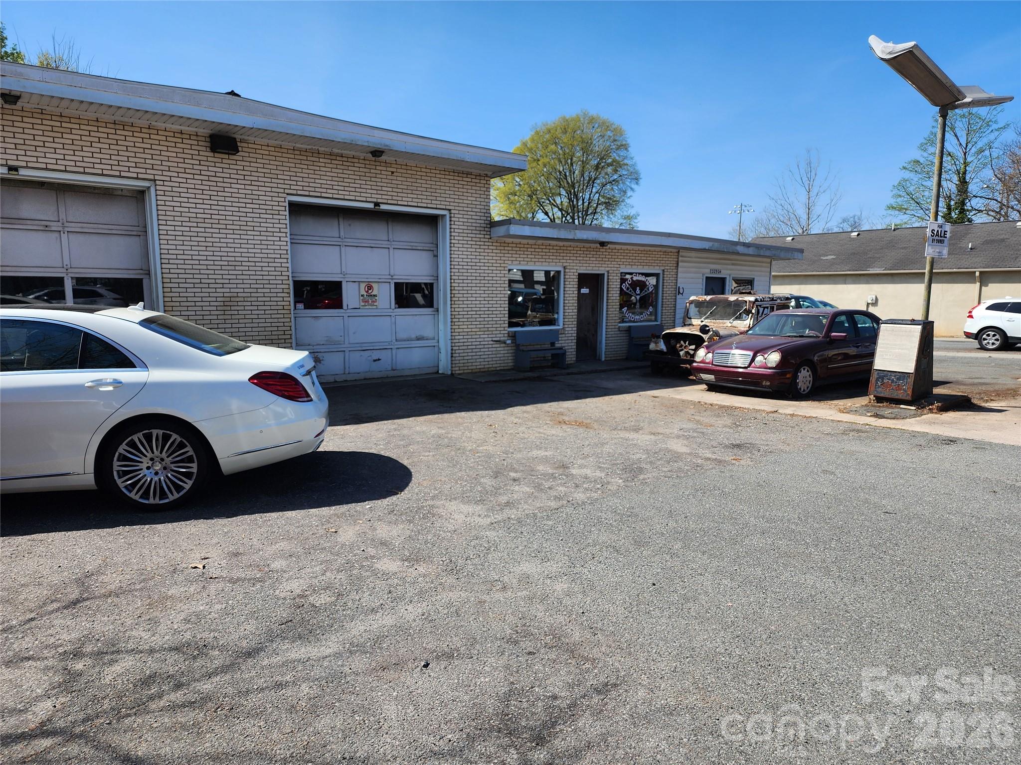 20904 Catawba Avenue Property Photo 1