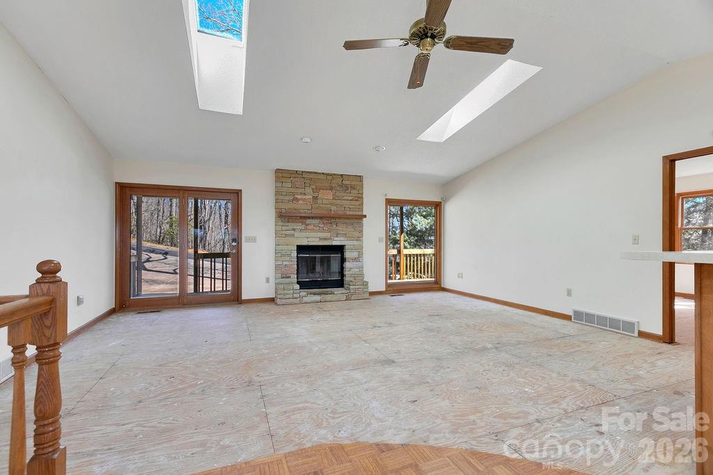 416 Kanasgowa Drive Property Photo 10