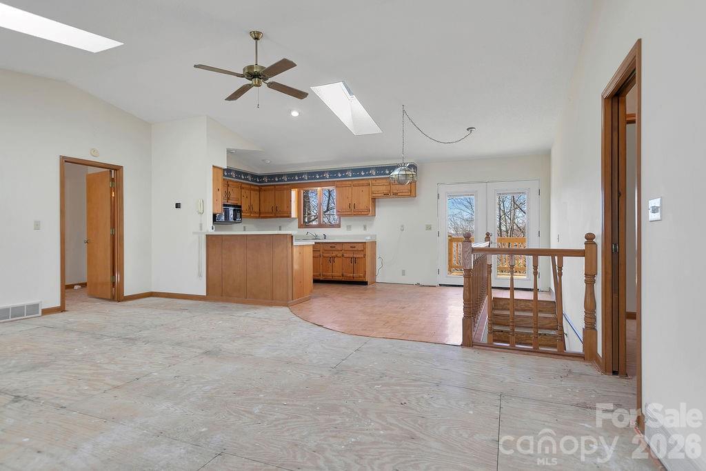 416 Kanasgowa Drive Property Photo 11