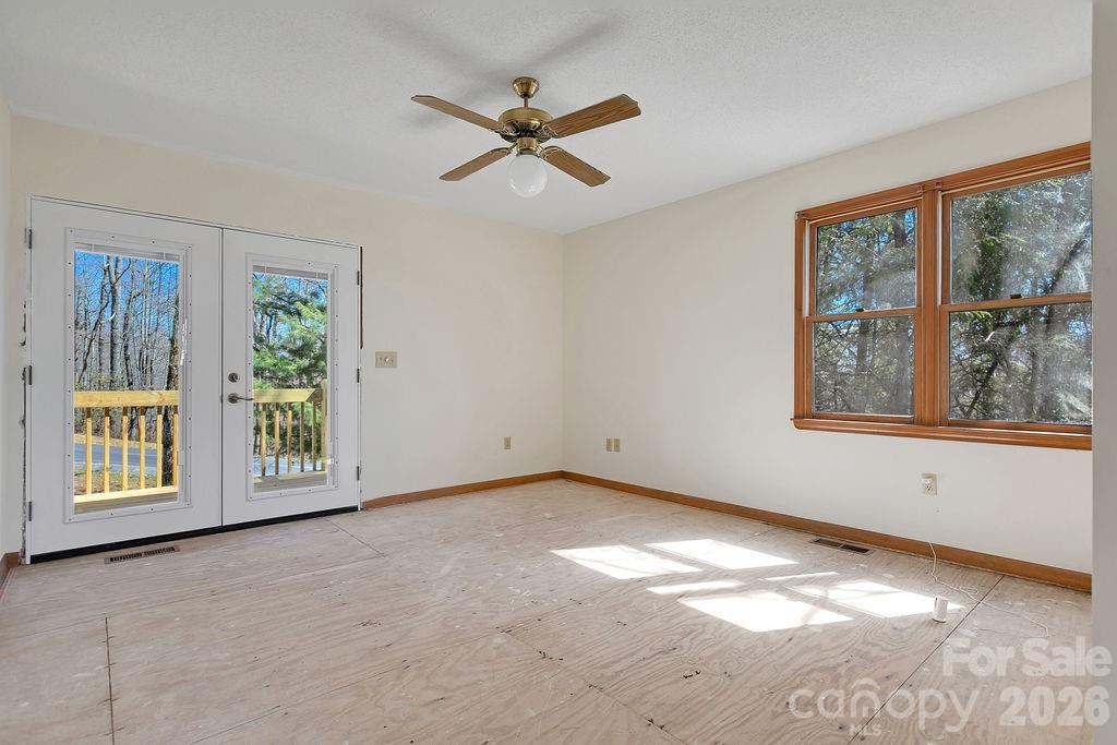 416 Kanasgowa Drive Property Photo 15