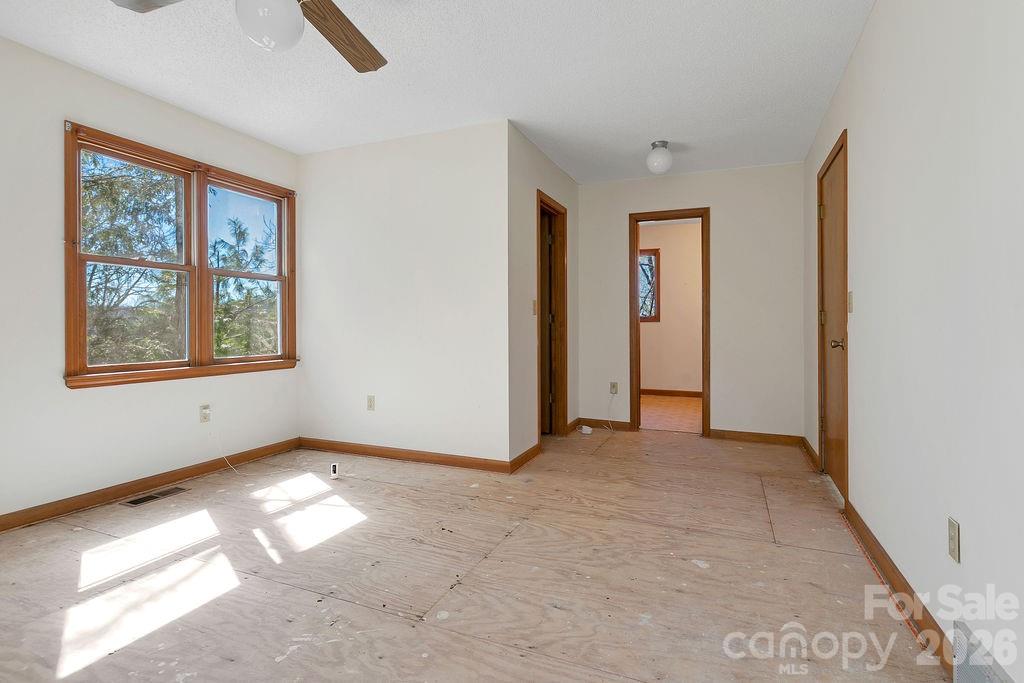 416 Kanasgowa Drive Property Photo 16