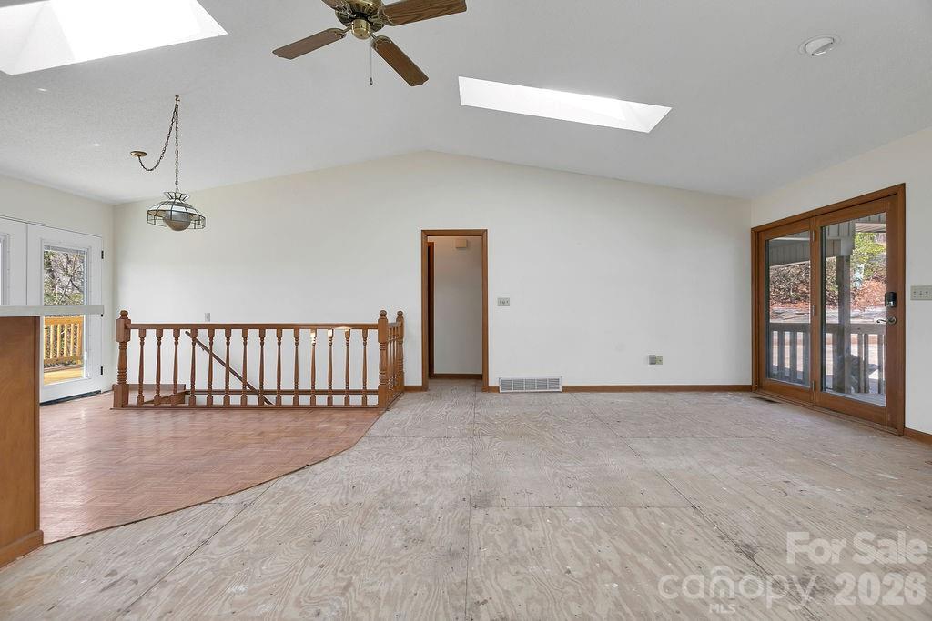 416 Kanasgowa Drive Property Photo 19