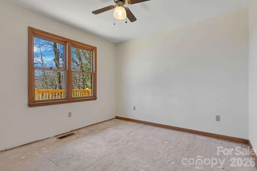 416 Kanasgowa Drive Property Photo 22