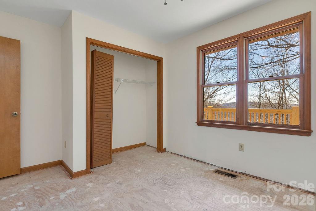 416 Kanasgowa Drive Property Photo 23
