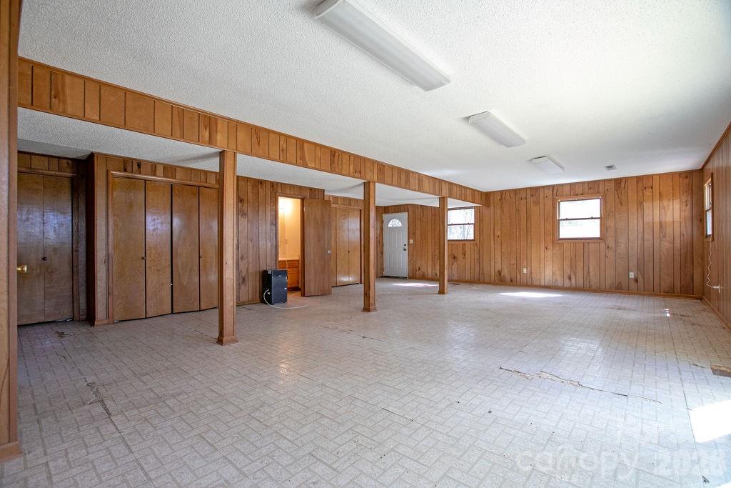 416 Kanasgowa Drive Property Photo 27