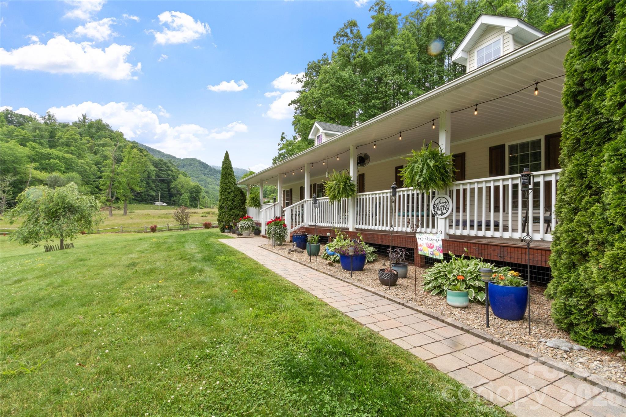 33 Copper Penny Lane Property Photo 1