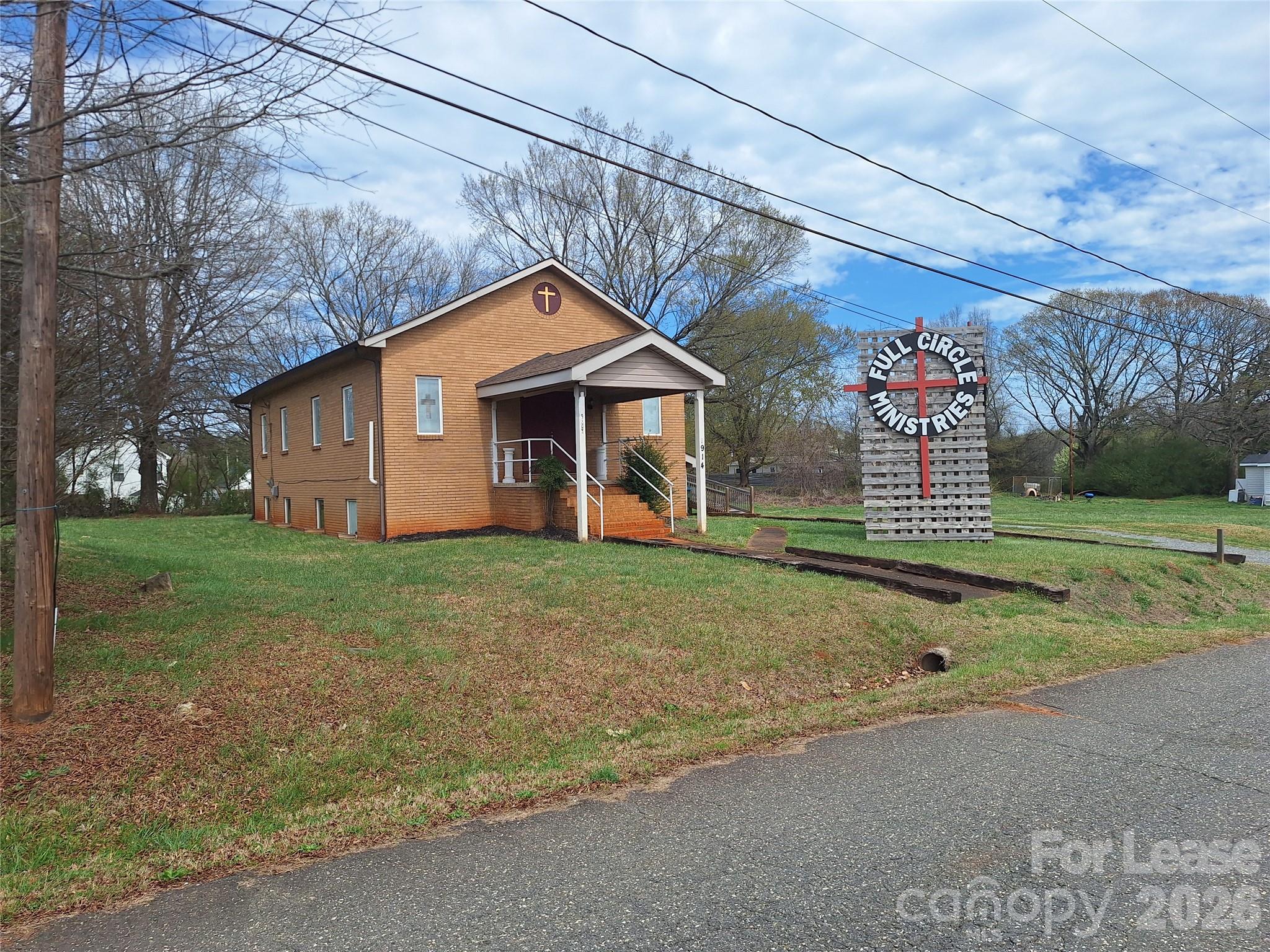 914 W Carolina Avenue Property Photo 4