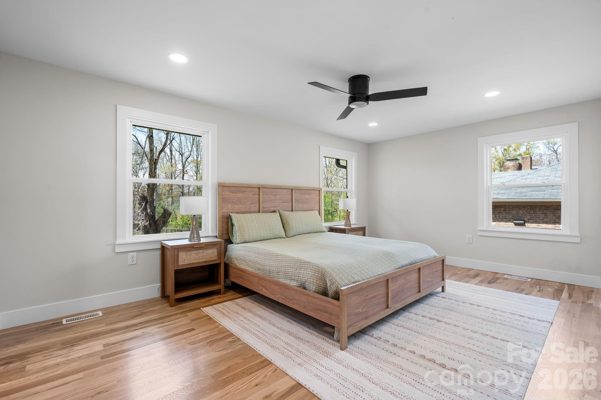 715 Sunridge Drive Property Photo 14