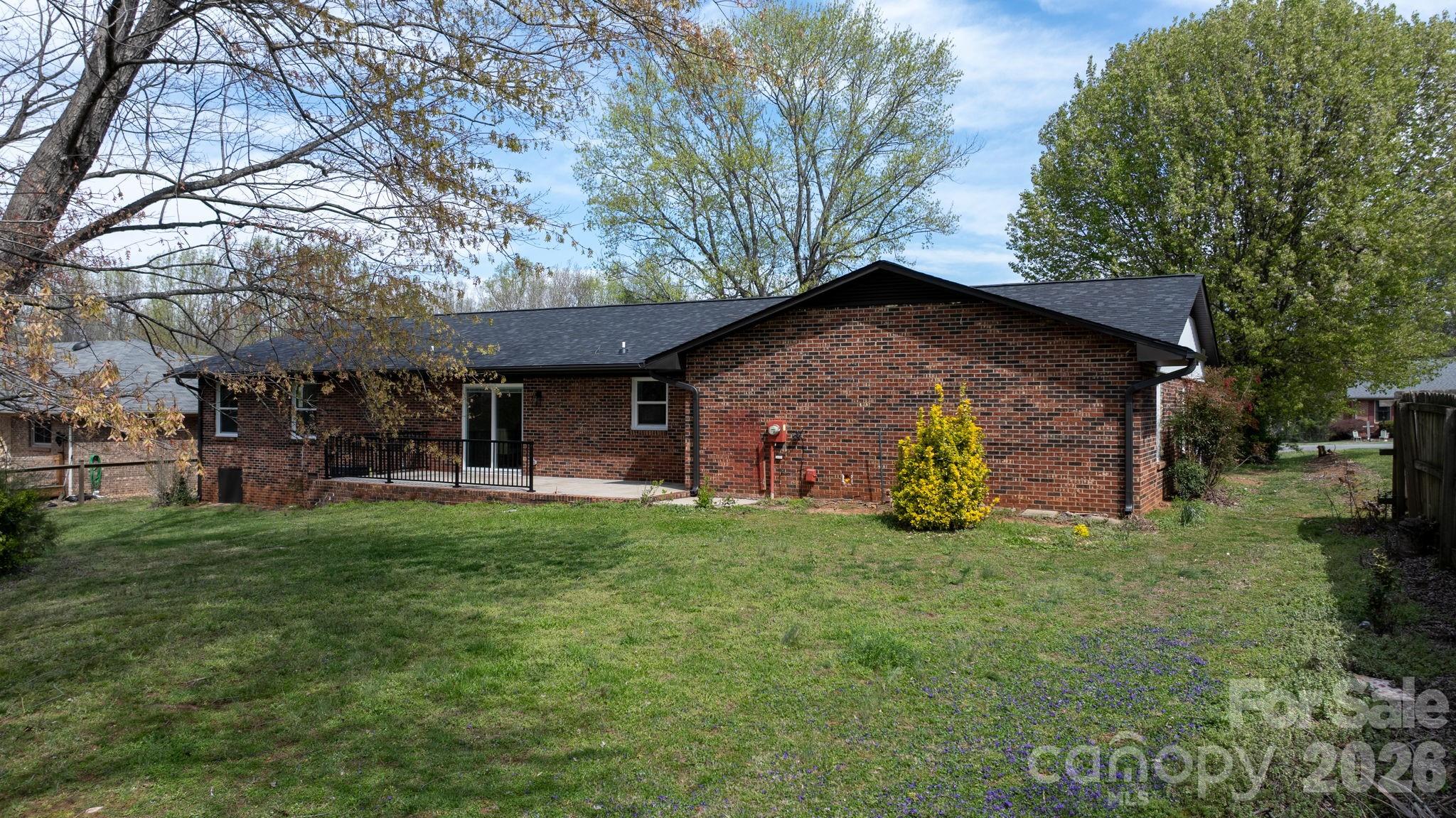 715 Sunridge Drive Property Photo 28