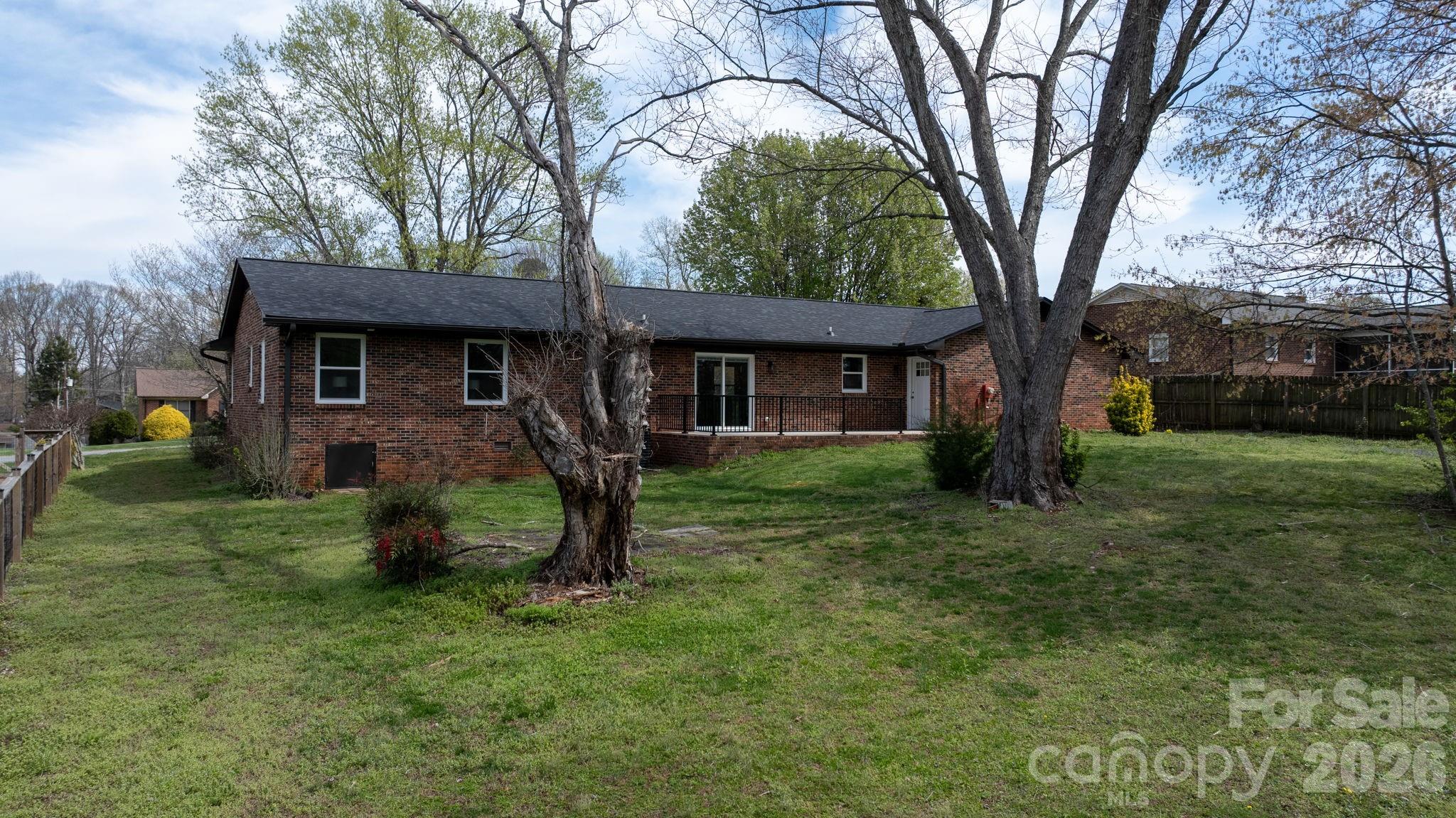 715 Sunridge Drive Property Photo 29