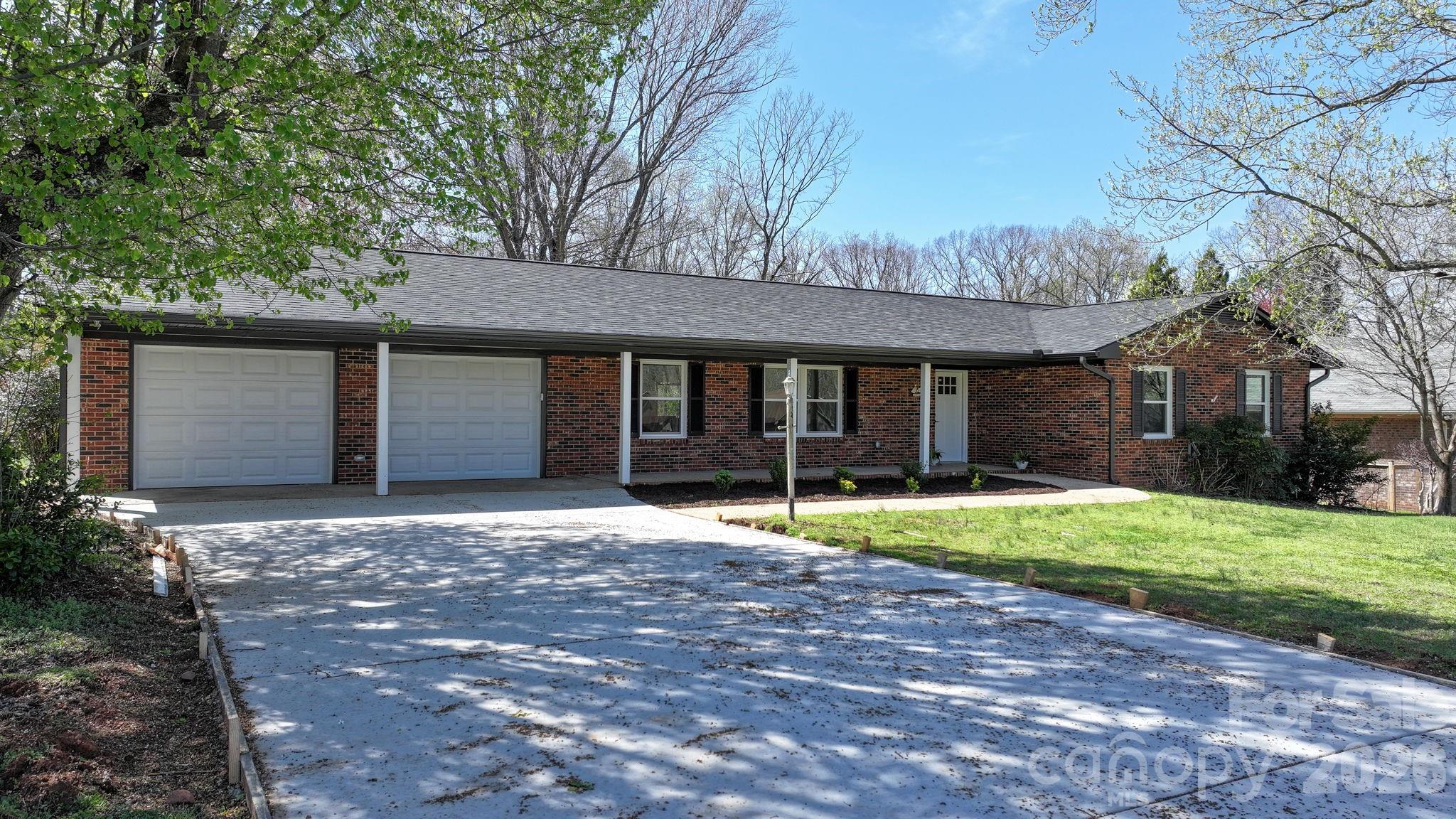 715 Sunridge Drive Property Photo 38