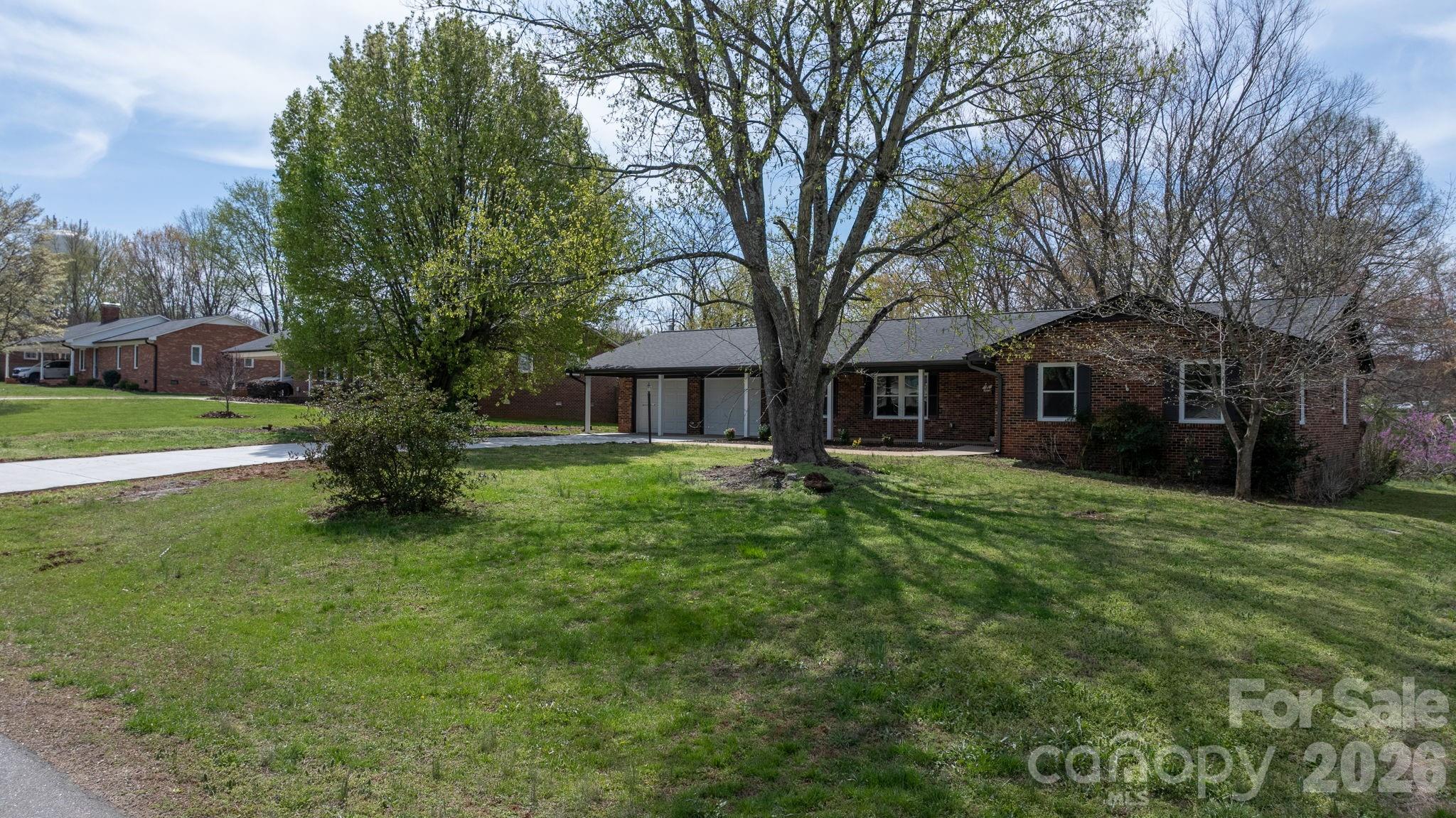 715 Sunridge Drive Property Photo 41