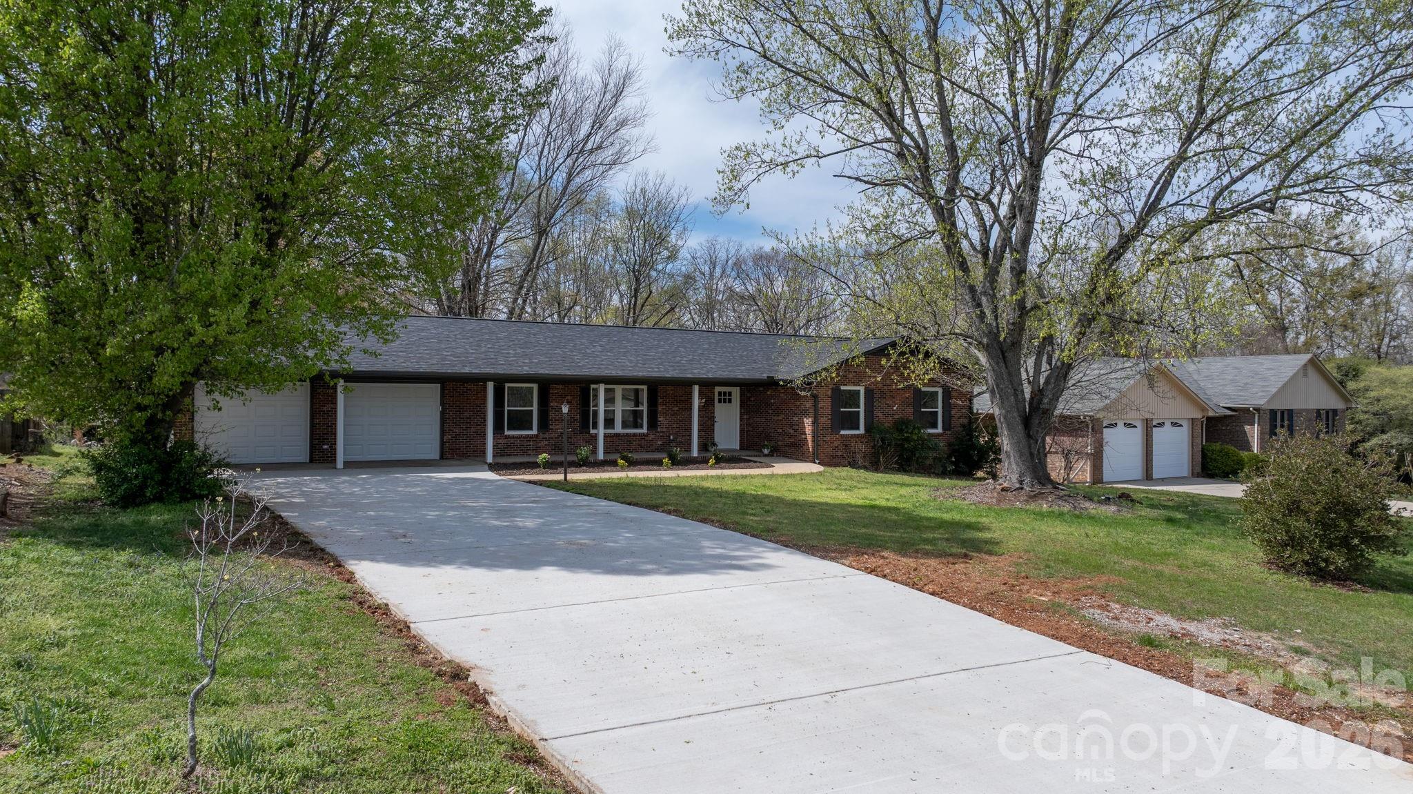 715 Sunridge Drive Property Photo 43