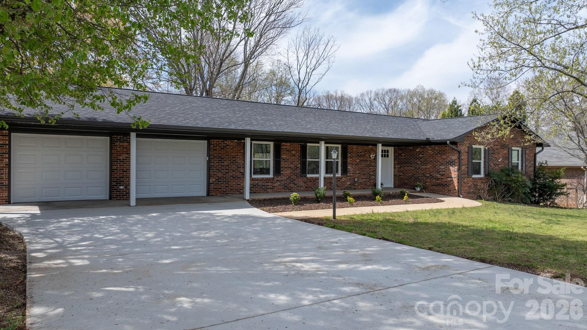 715 Sunridge Drive Property Photo 44