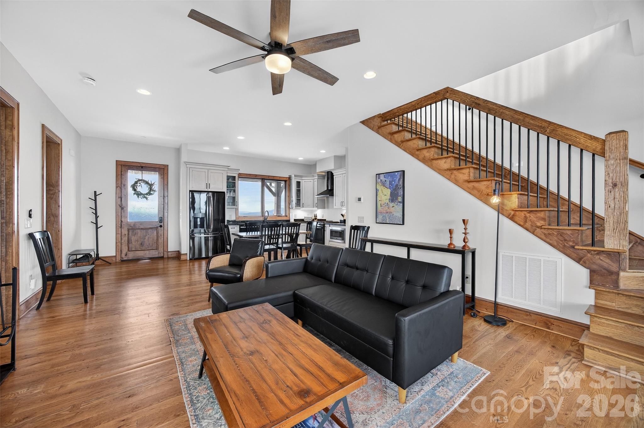 352 Great Sky Drive Property Photo 8