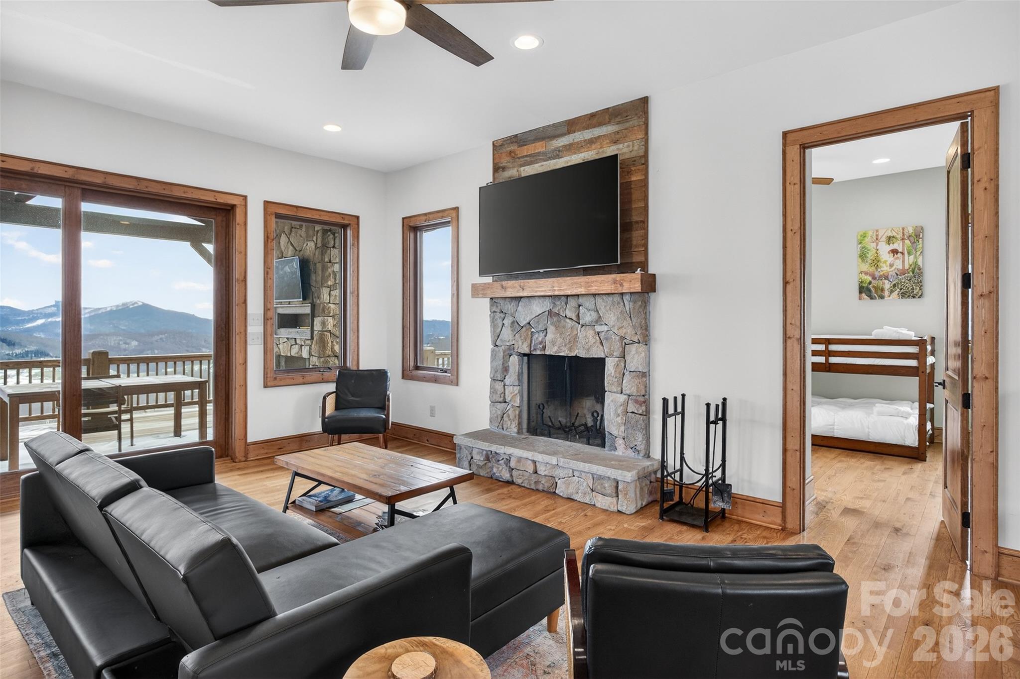 352 Great Sky Drive Property Photo 13