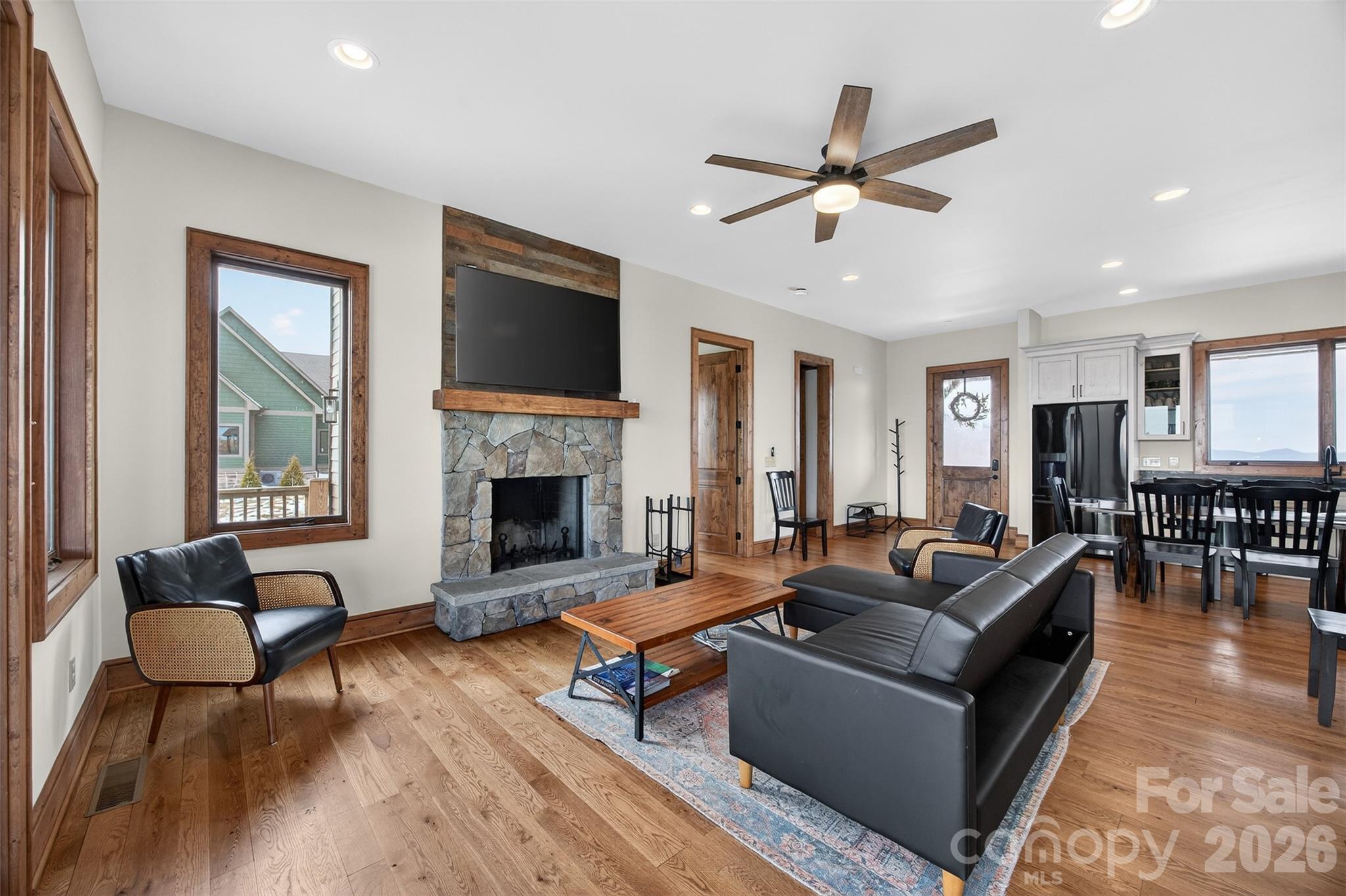 352 Great Sky Drive Property Photo 14