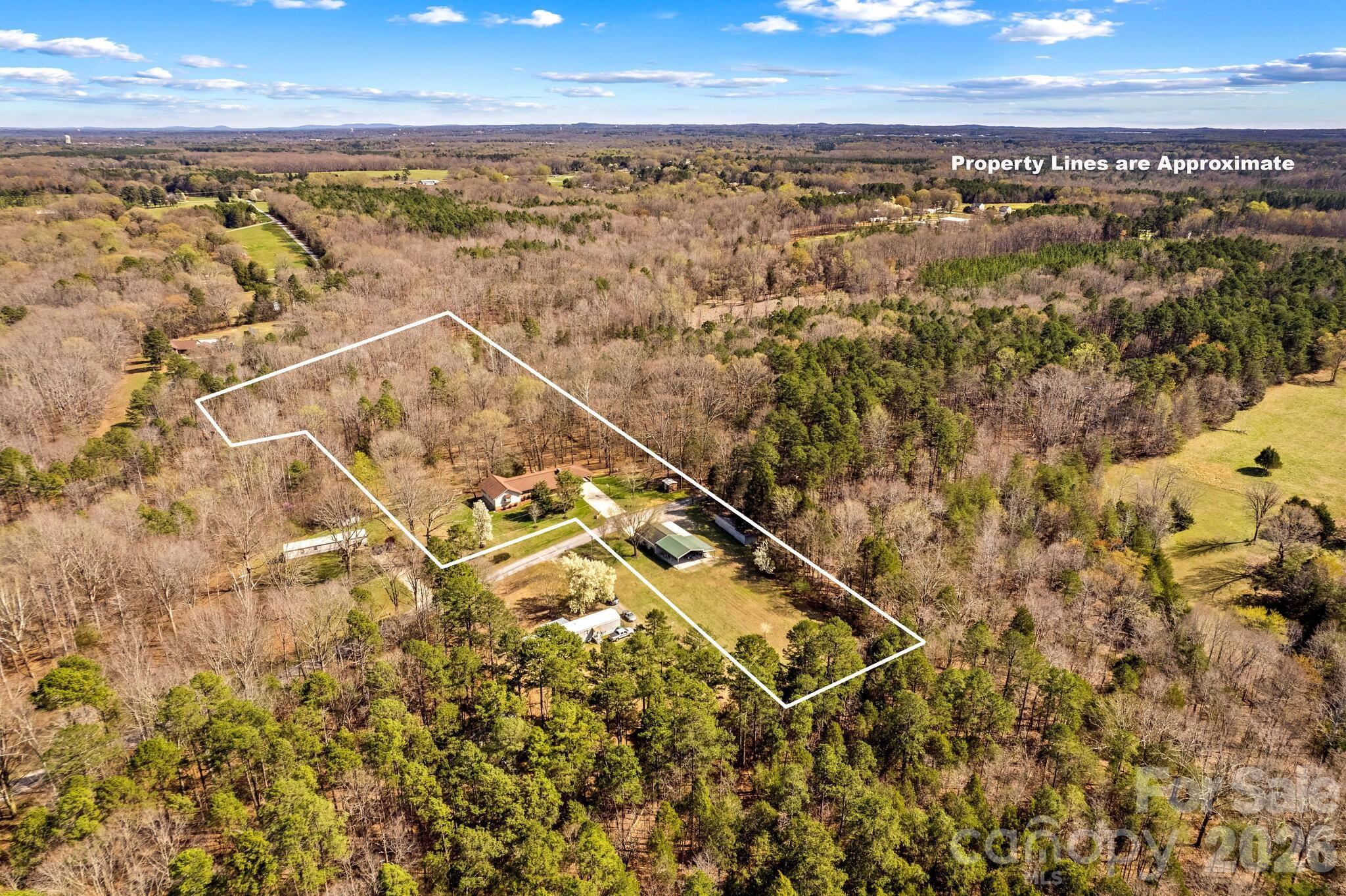 5075 Lakeview Drive Property Photo 5