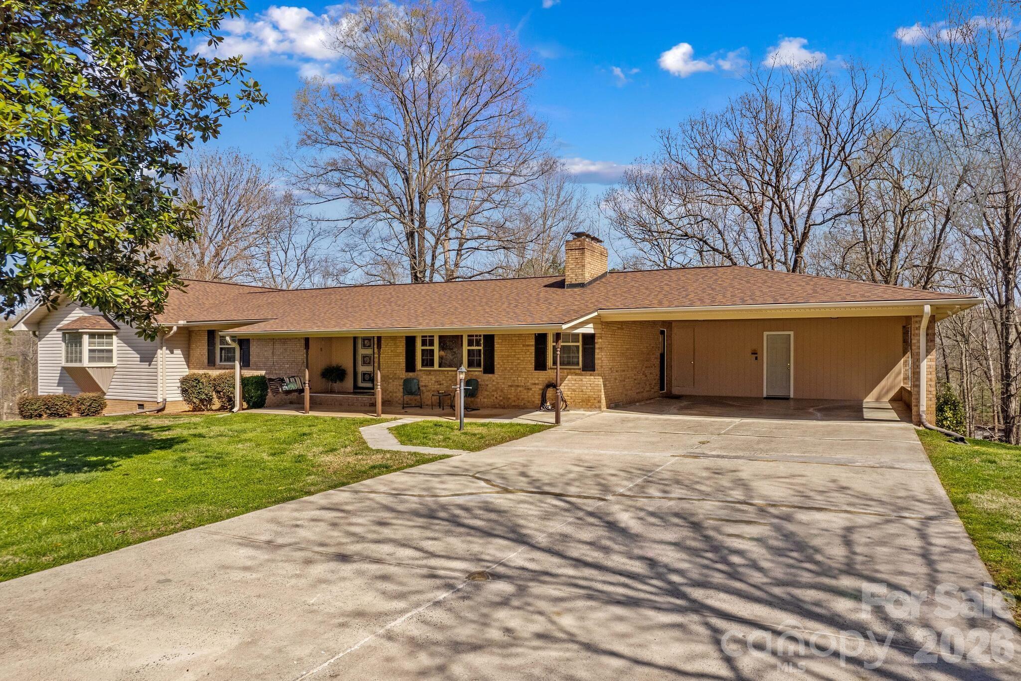 5075 Lakeview Drive Property Photo 8