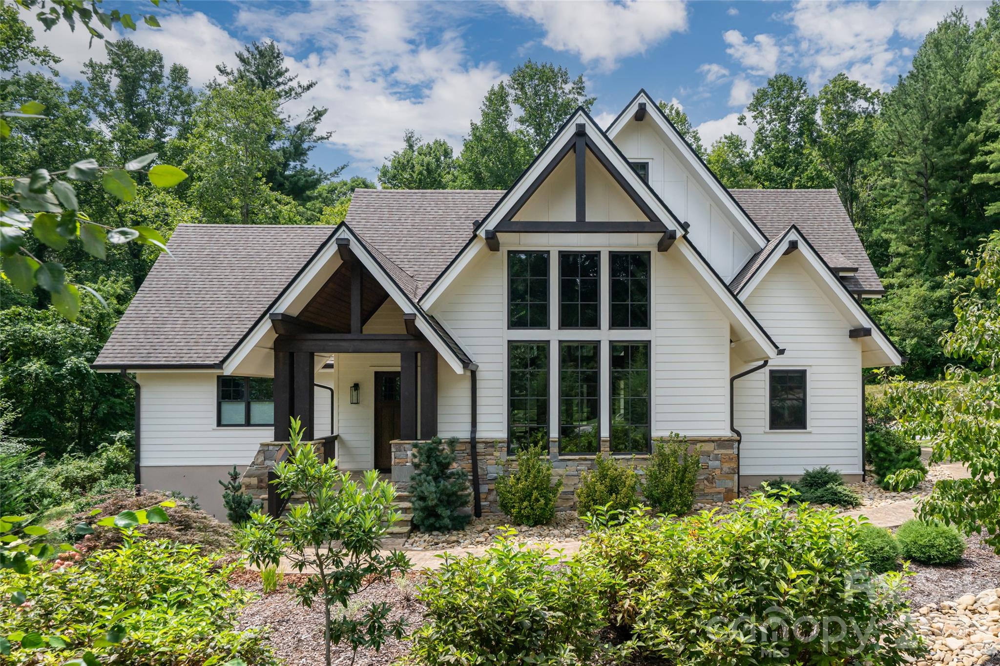 450 Barrington Drive Property Photo 1