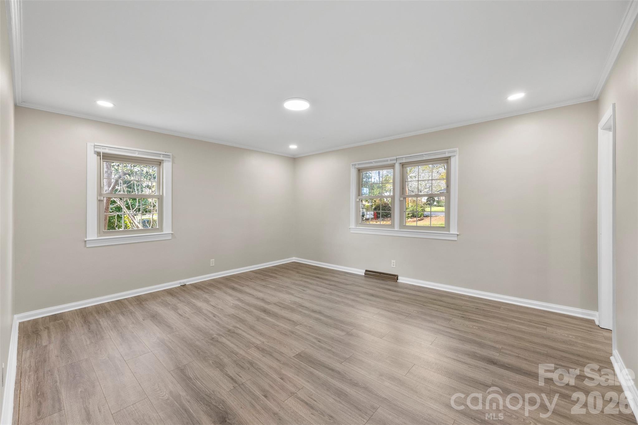 420 Downey Place Property Photo 13