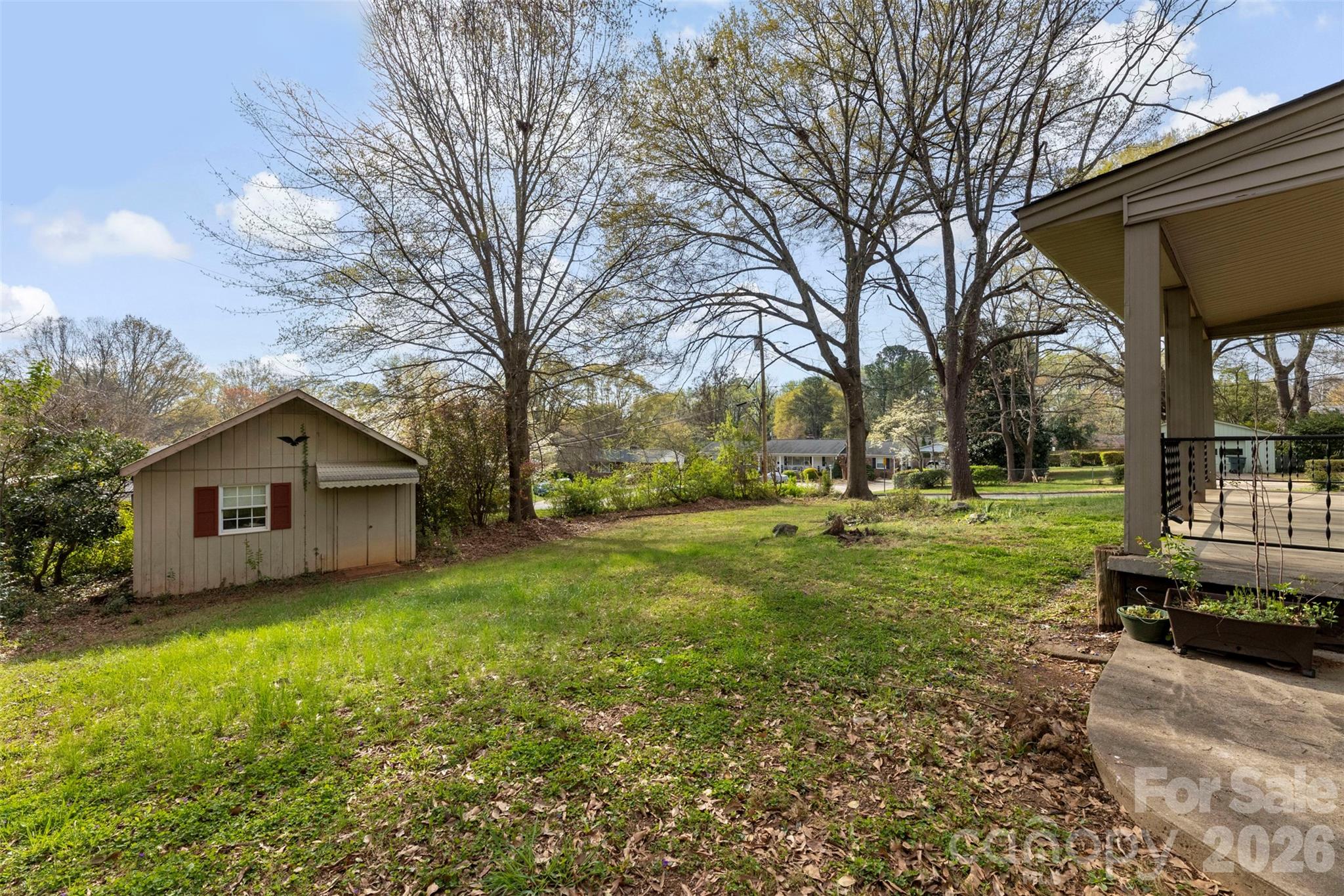 420 Downey Place Property Photo 24