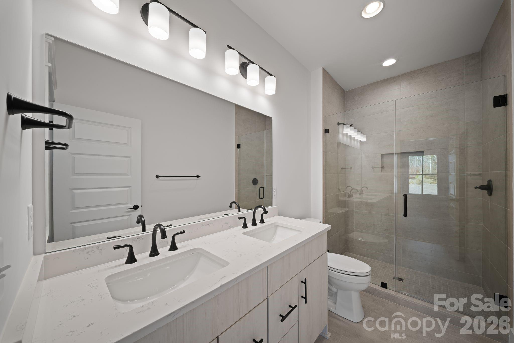 128 Collin Place 35 Property Photo 8
