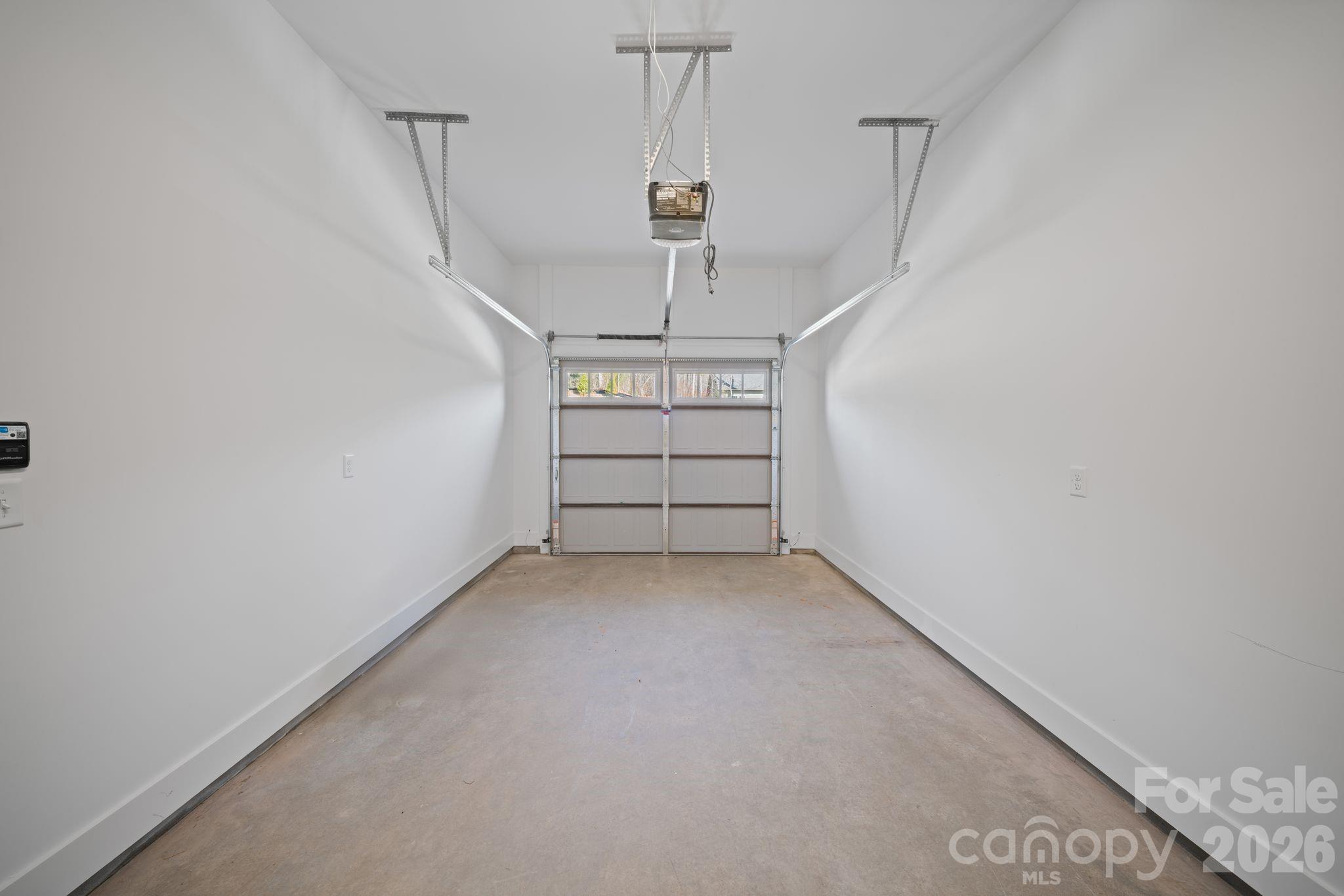 128 Collin Place 35 Property Photo 11
