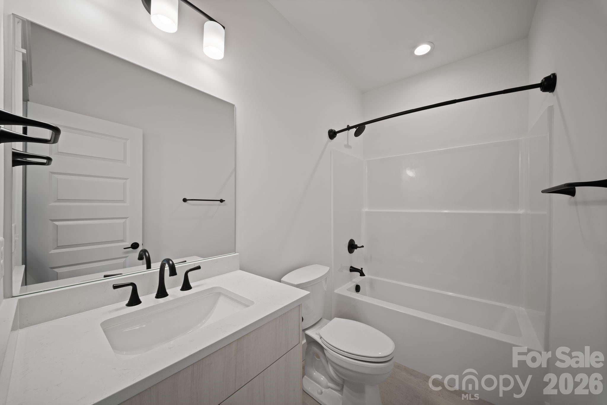 128 Collin Place 35 Property Photo 13