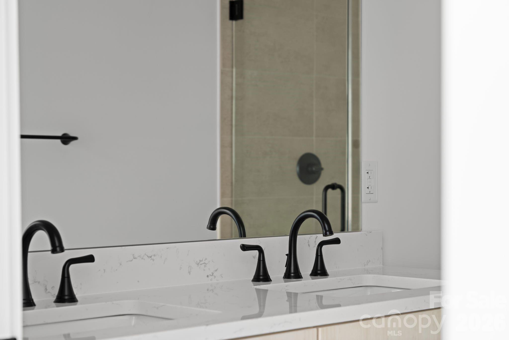 128 Collin Place 35 Property Photo 19